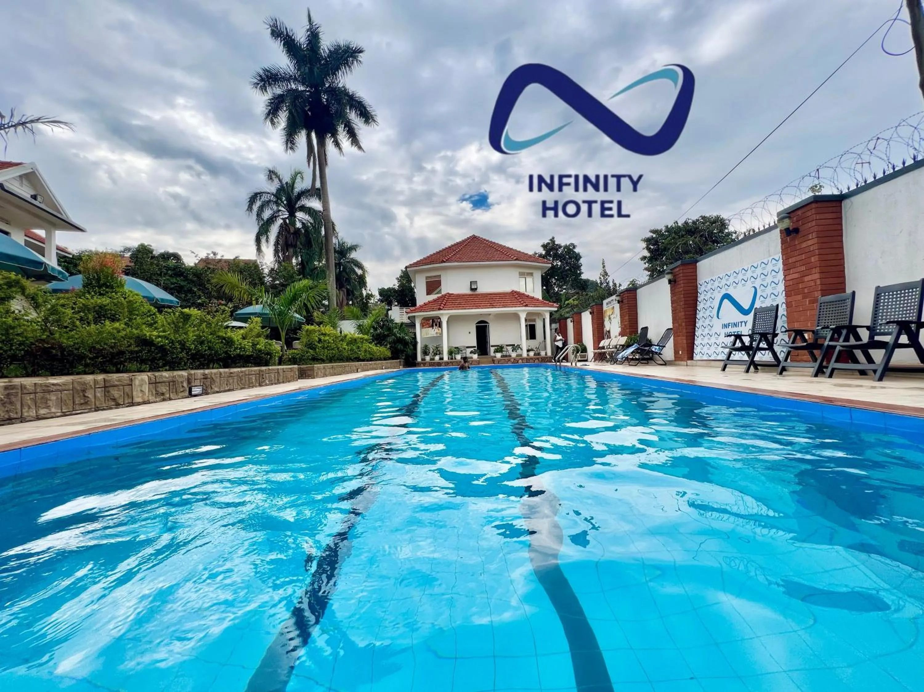 Swimming pool in Infinity Hotel Kampala