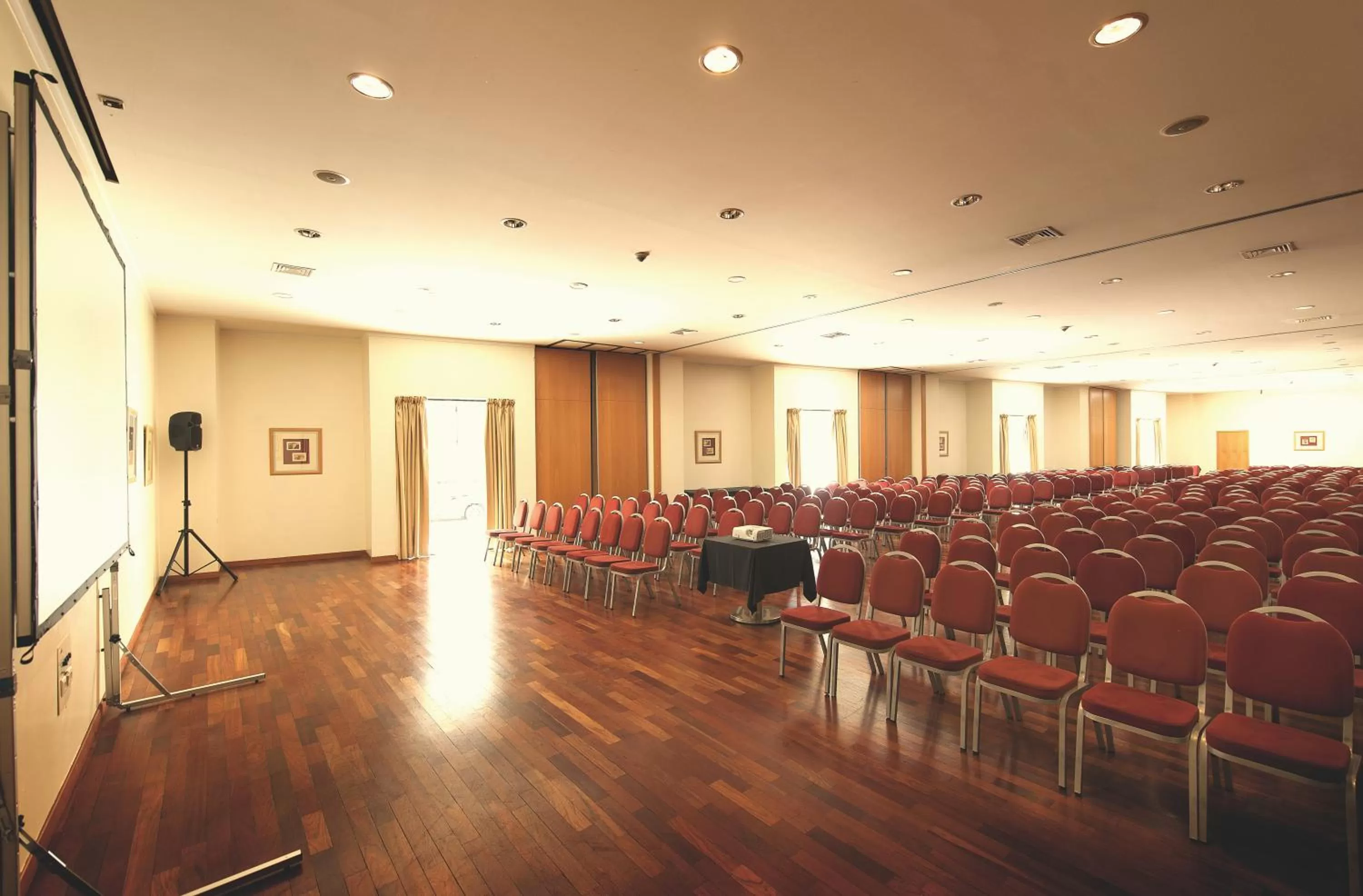 Business facilities in Vila Gale Opera