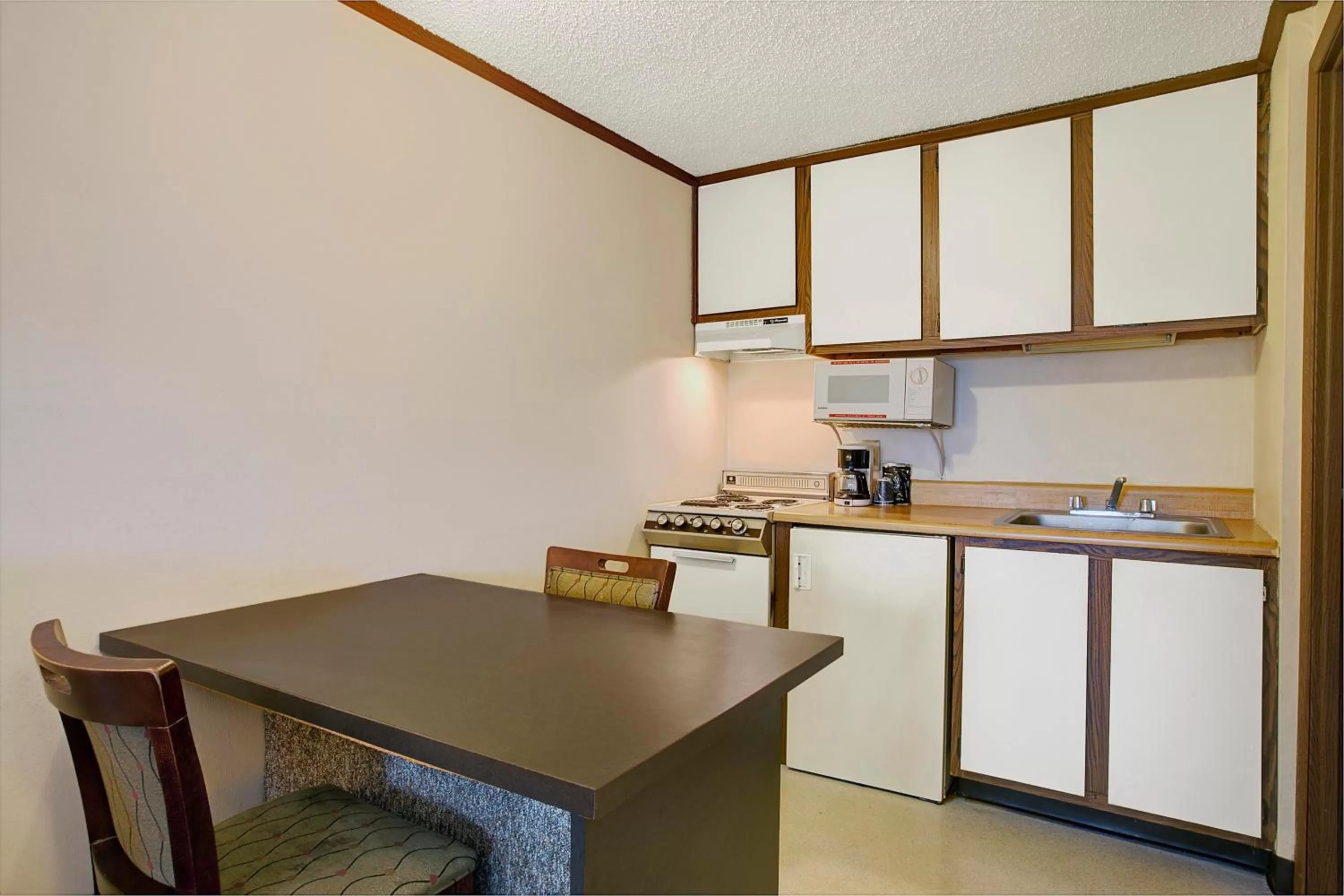 Kitchen or kitchenette in Knights Inn Greensburg