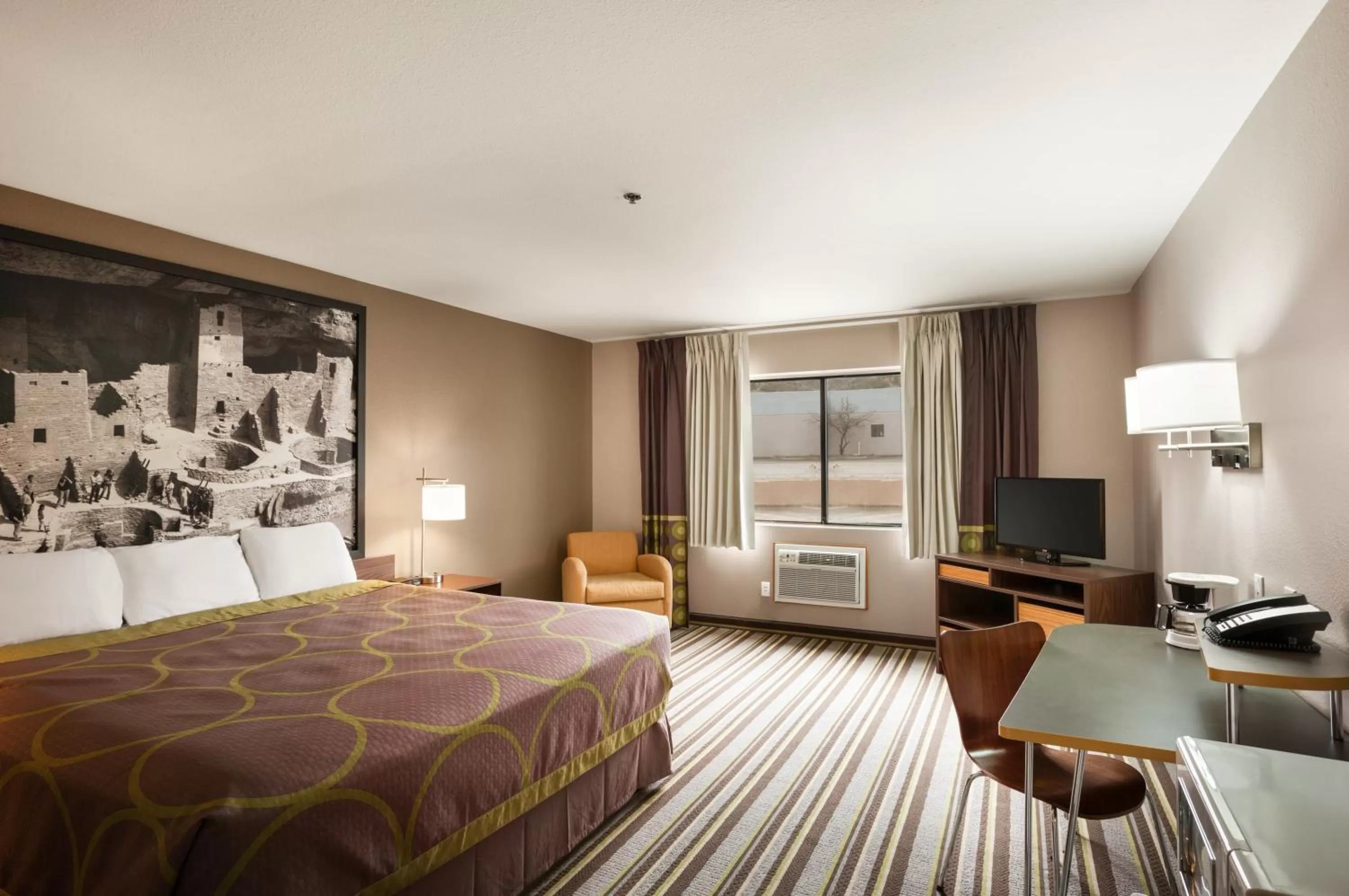 Photo of the whole room, Bed in Super 8 by Wyndham Durango