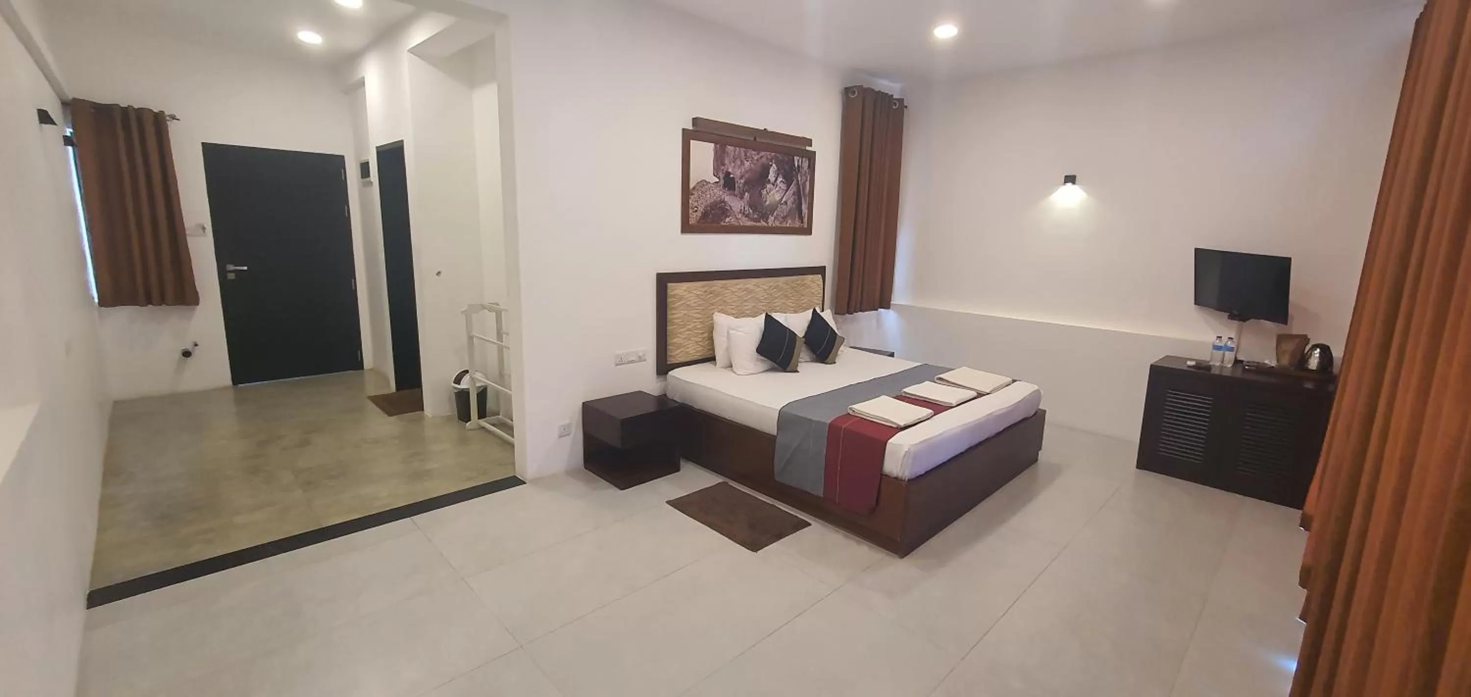 Bed in Hotel Kandyan View ''Free pickup from Kandy city''