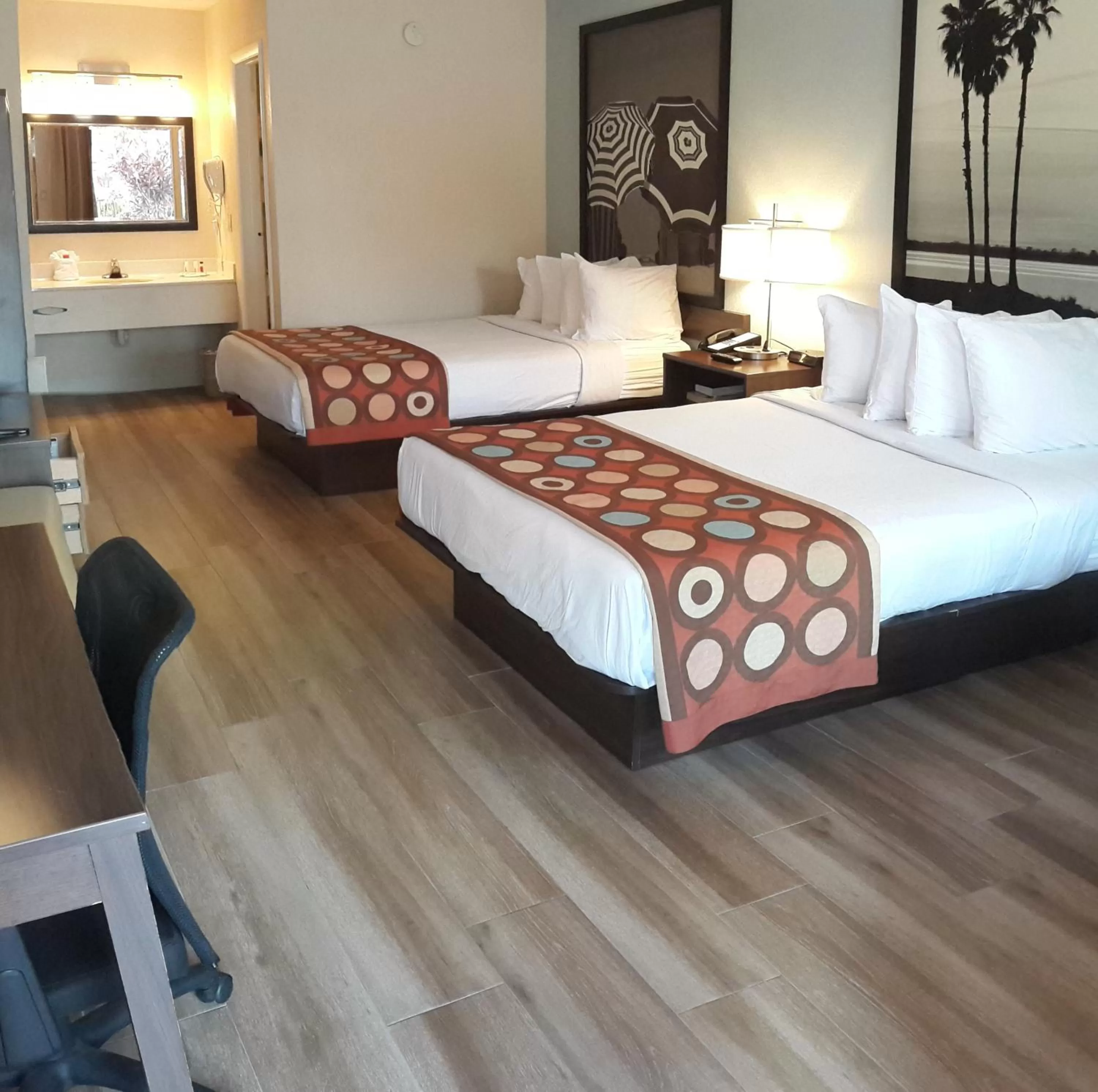 Bedroom, Bed in Super 8 by Wyndham Florida City/Homestead/Everglades