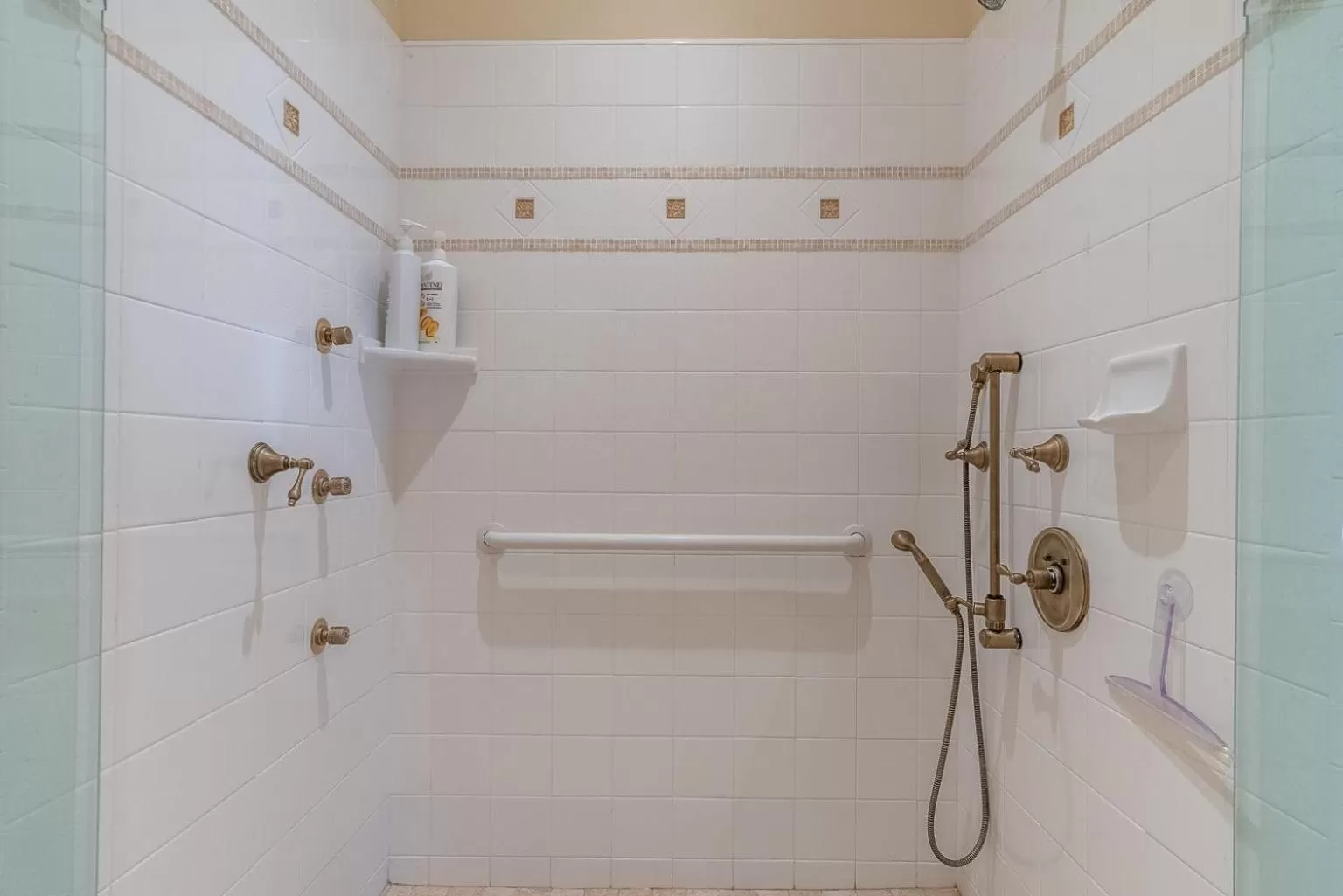 Bathroom in Chateau Coralini