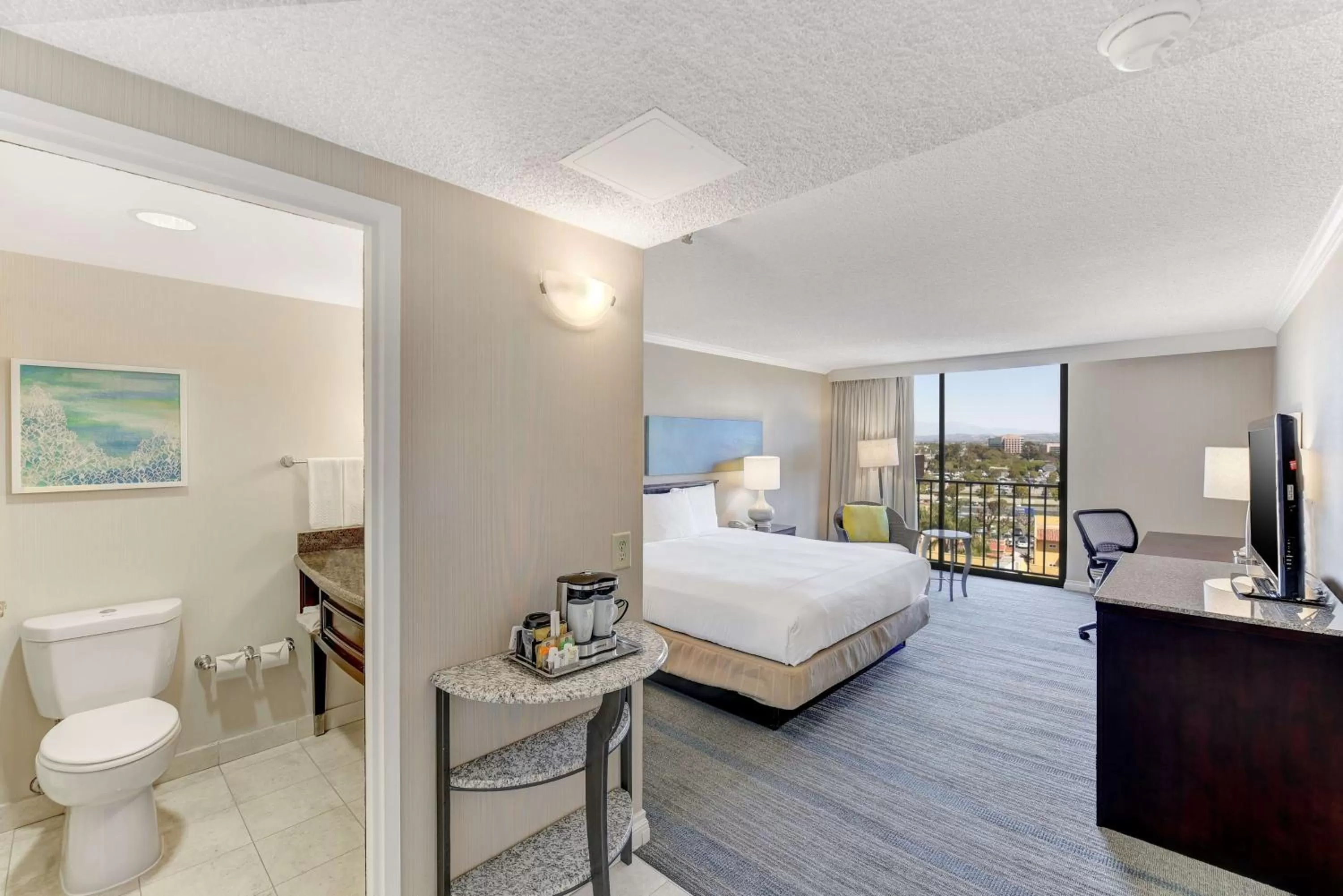 Bed in Hilton Irvine/Orange County Airport