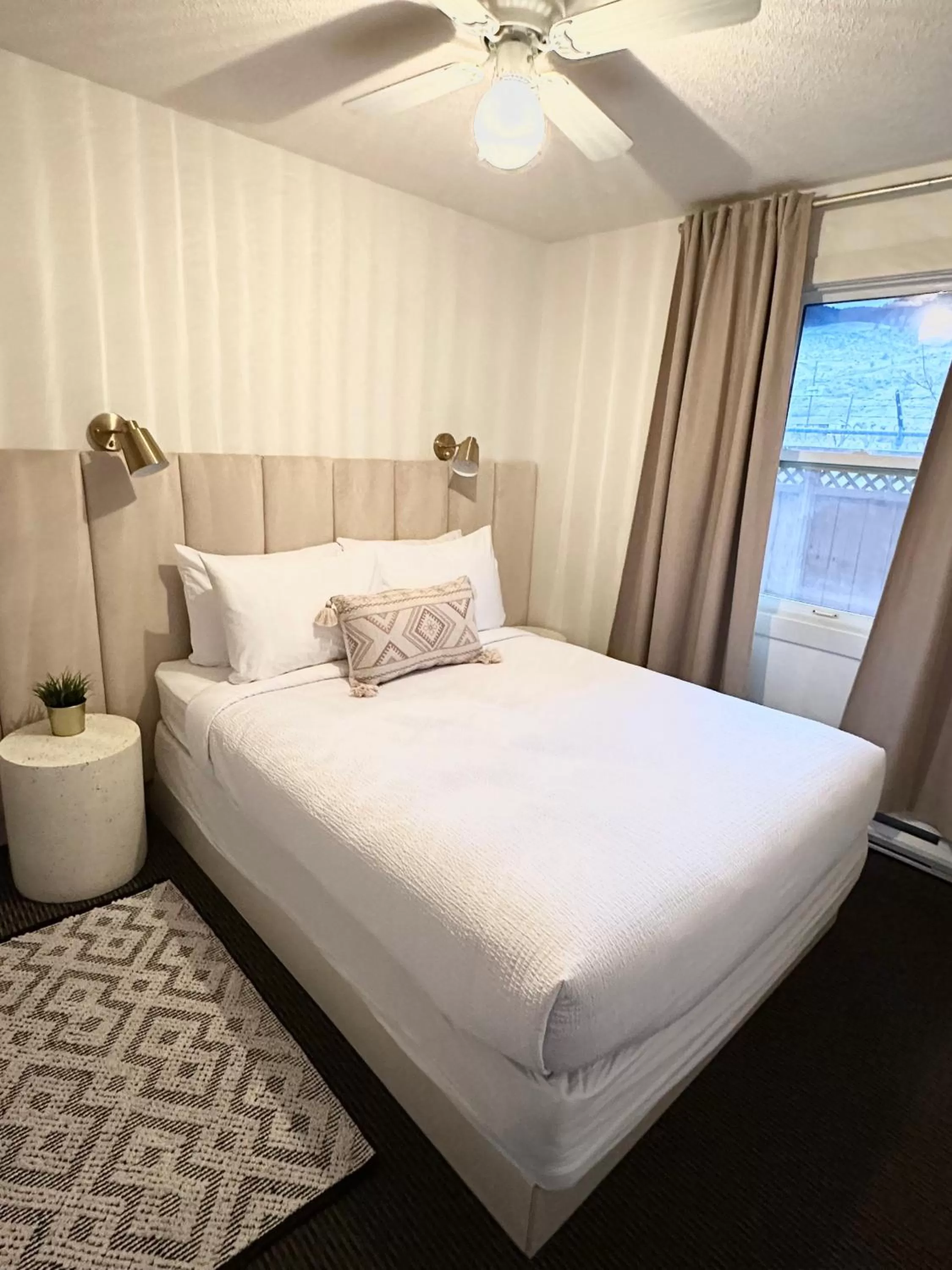 Bedroom, Bed in Lakeside Villa & Nordic Spa