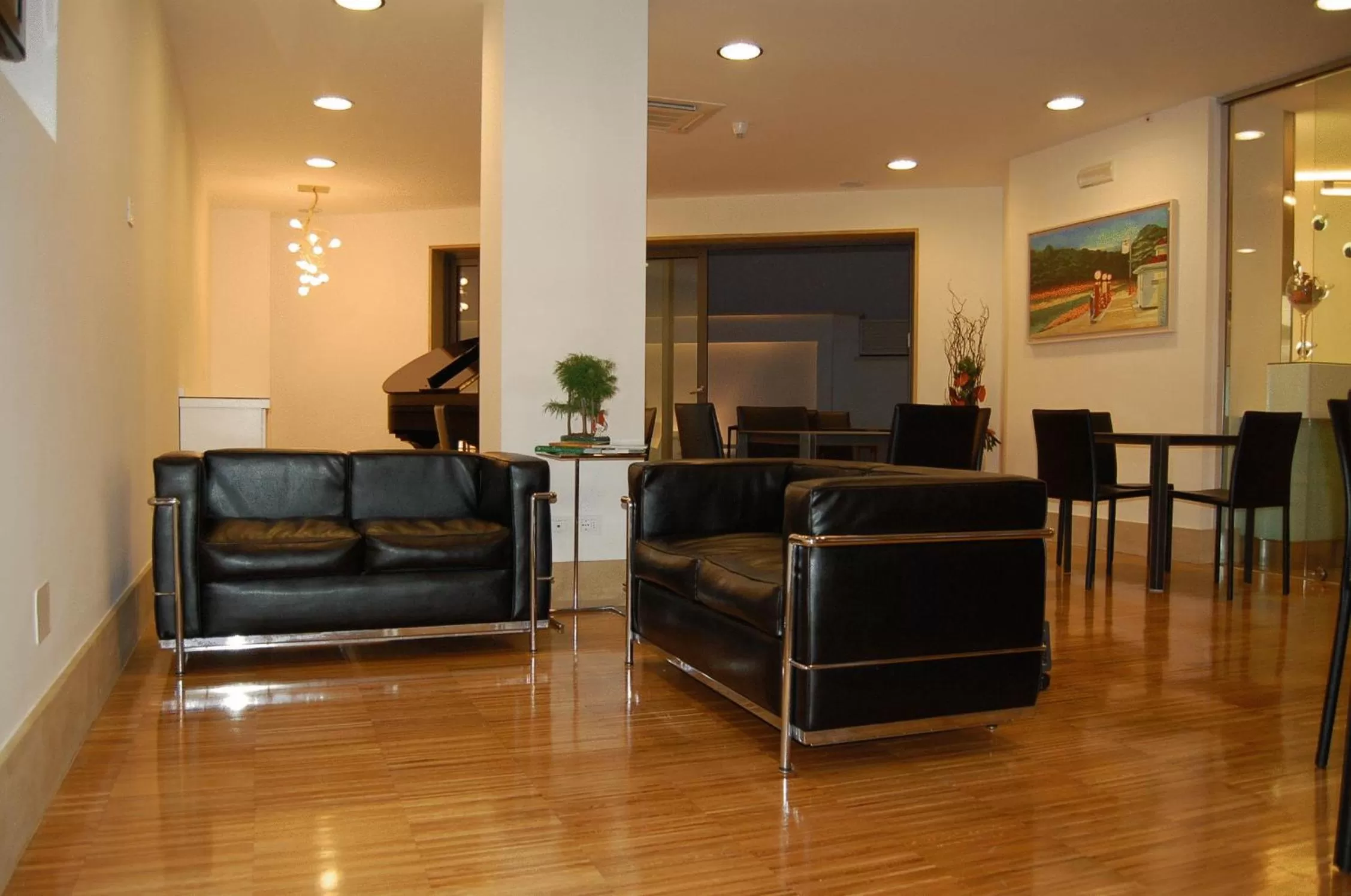 Communal lounge/ TV room in Hotel Del Conte