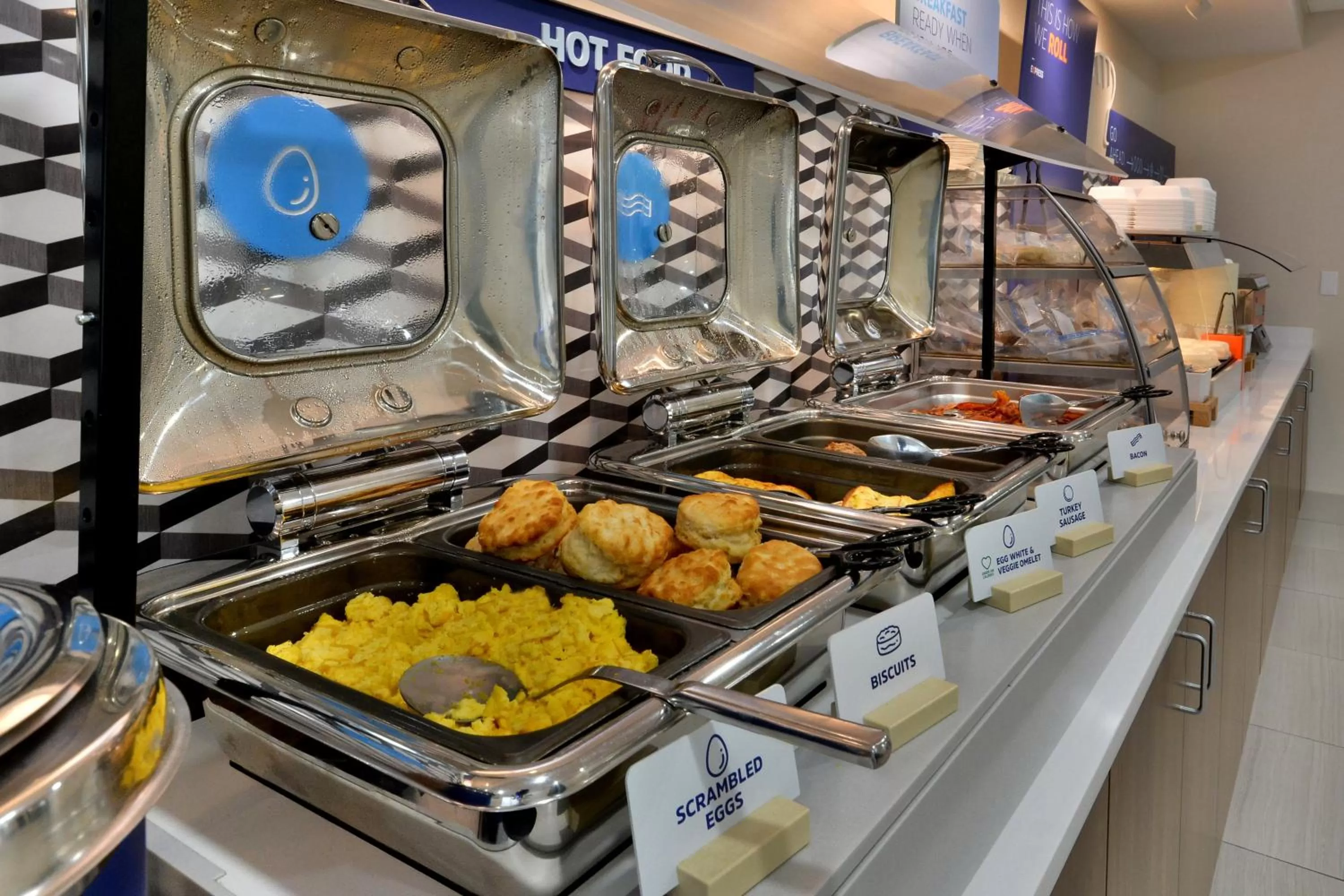 Restaurant/places to eat in Holiday Inn Express Richmond I-64 Short Pump Area by IHG