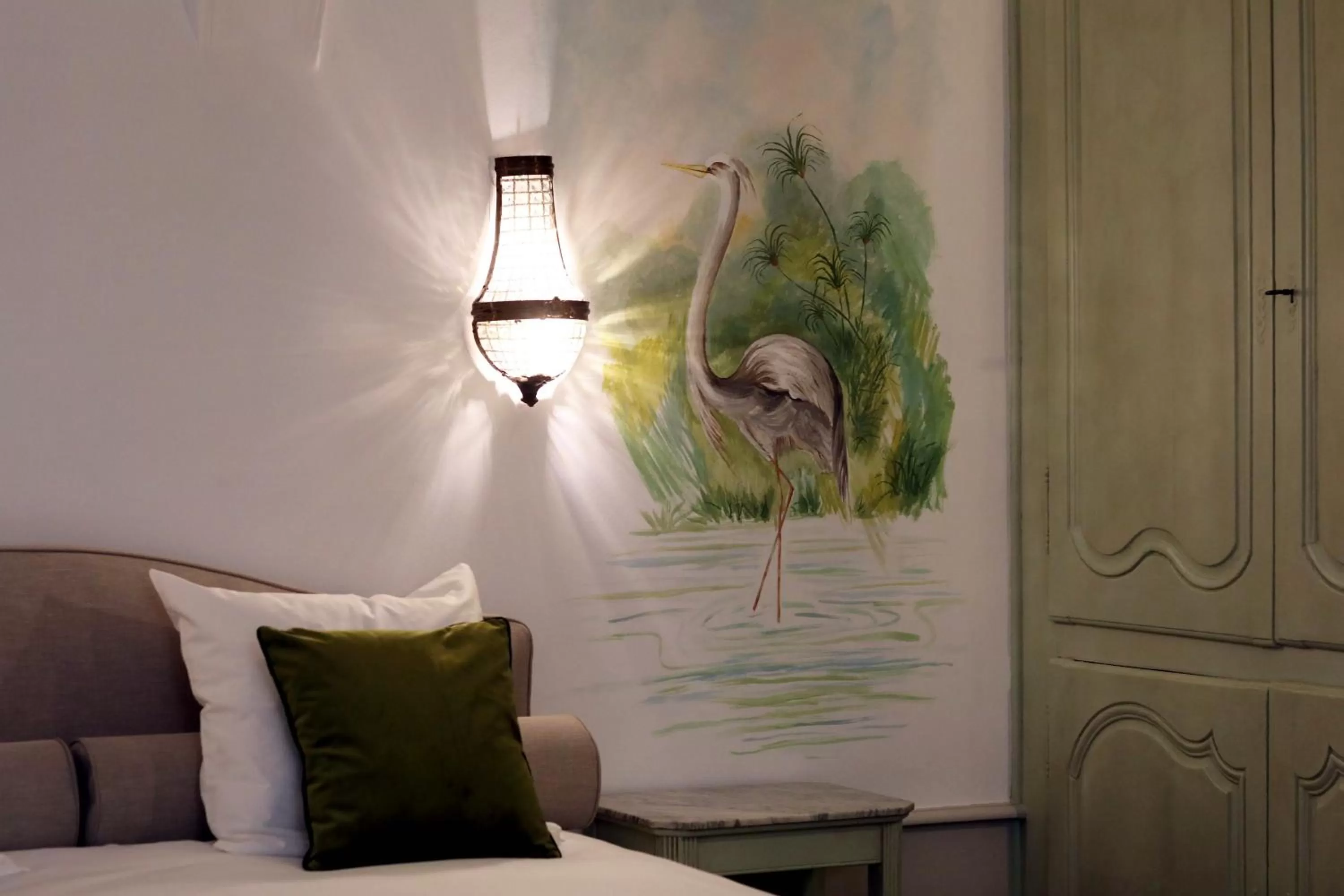 Bed in Au Jeu de Paume