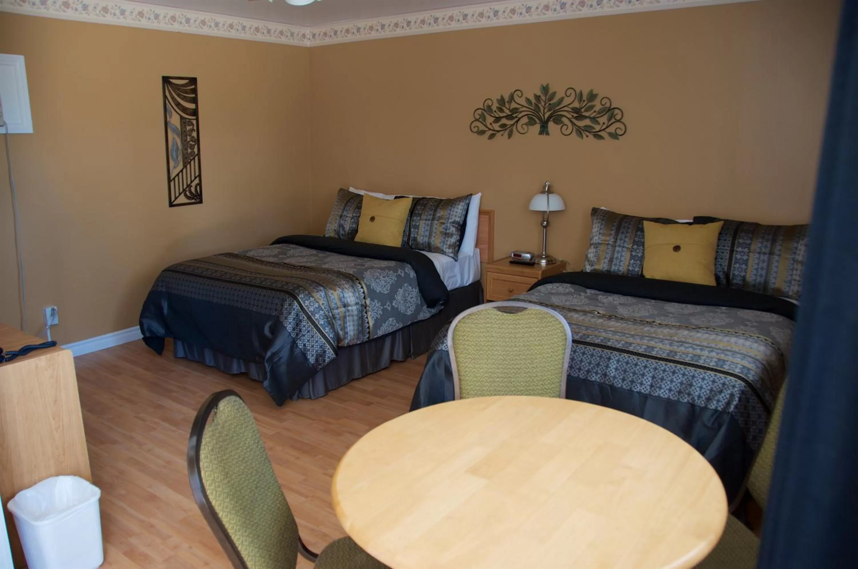 Bed, Room Photo in Motel Des Cascades