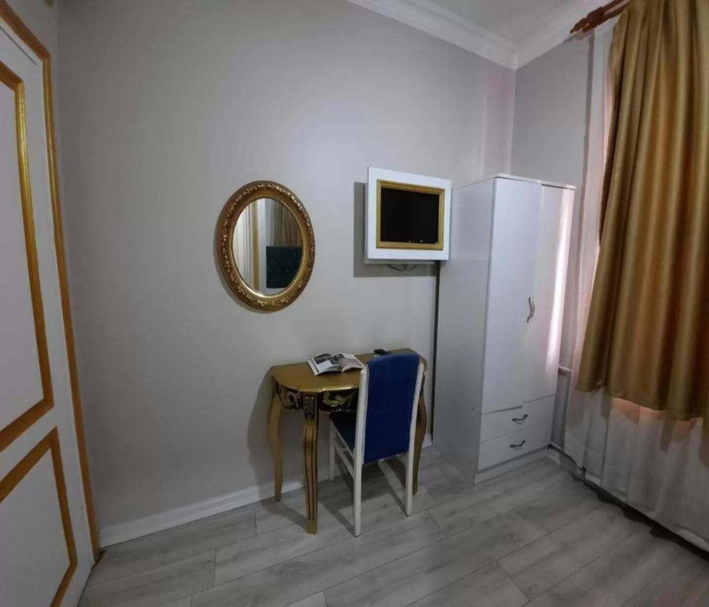 TV and multimedia, TV/Entertainment Center in Old City Family Hotel