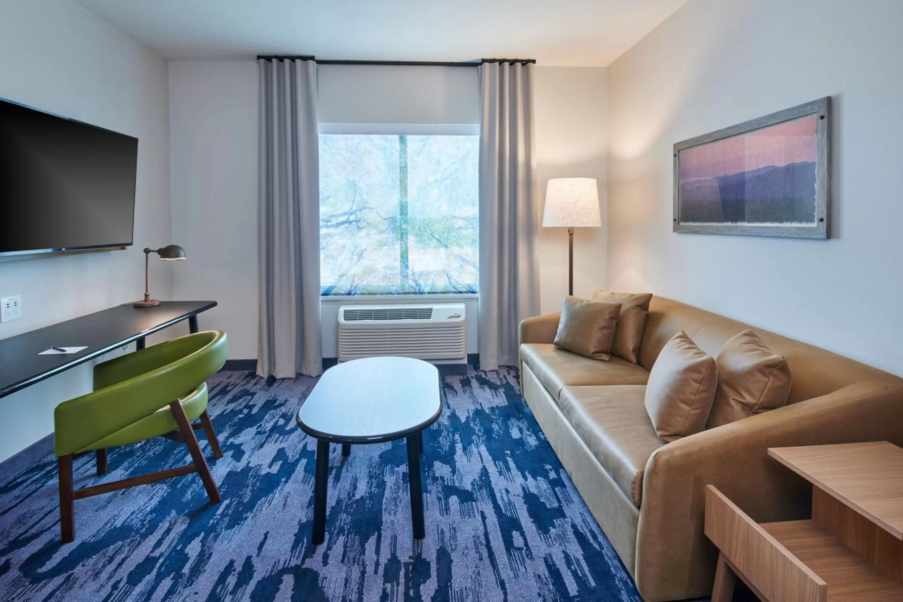 Living room in Fairfield Inn & Suites by Marriott Chicago O'Hare