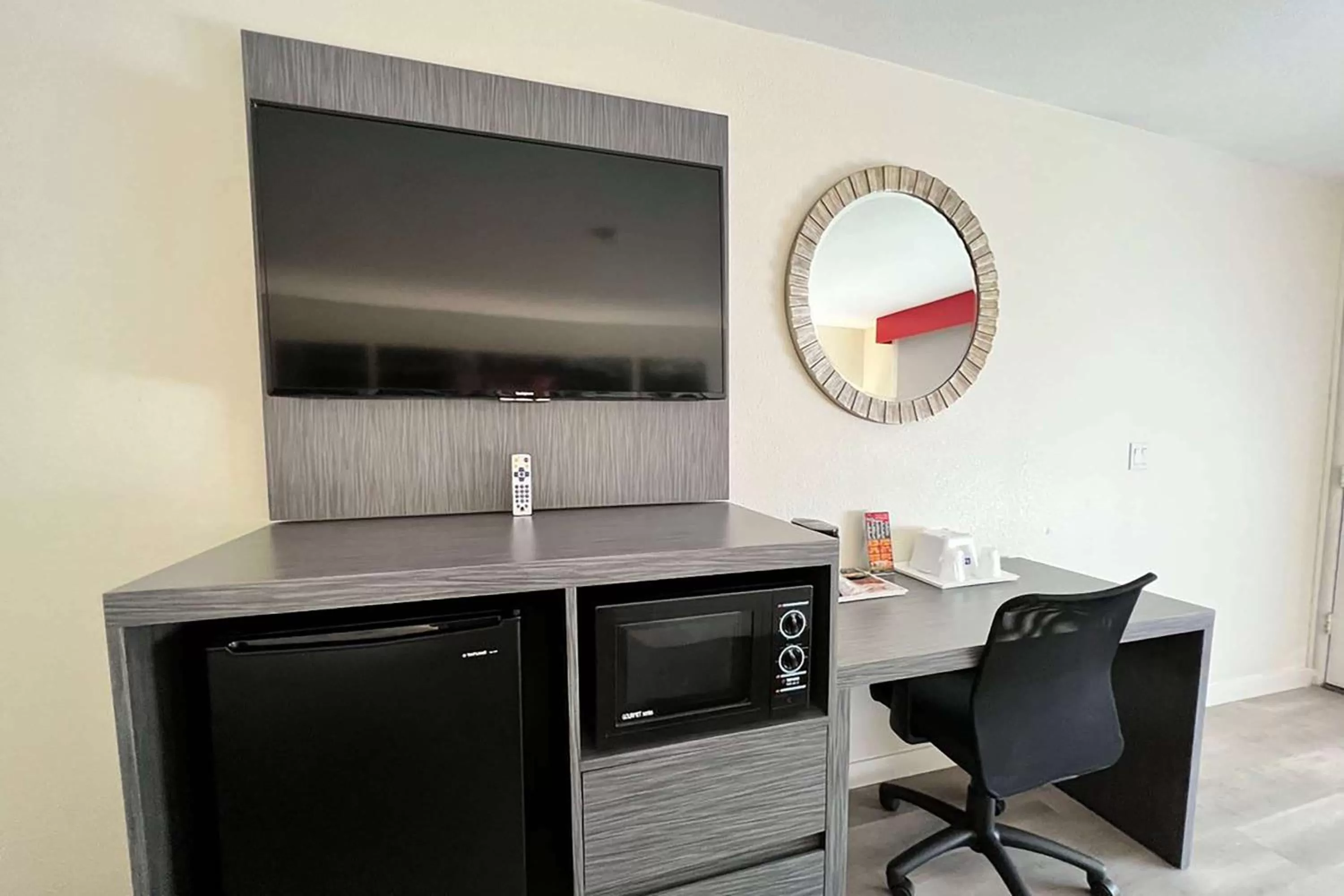 Photo of the whole room in Ramada by Wyndham Anaheim Convention Center