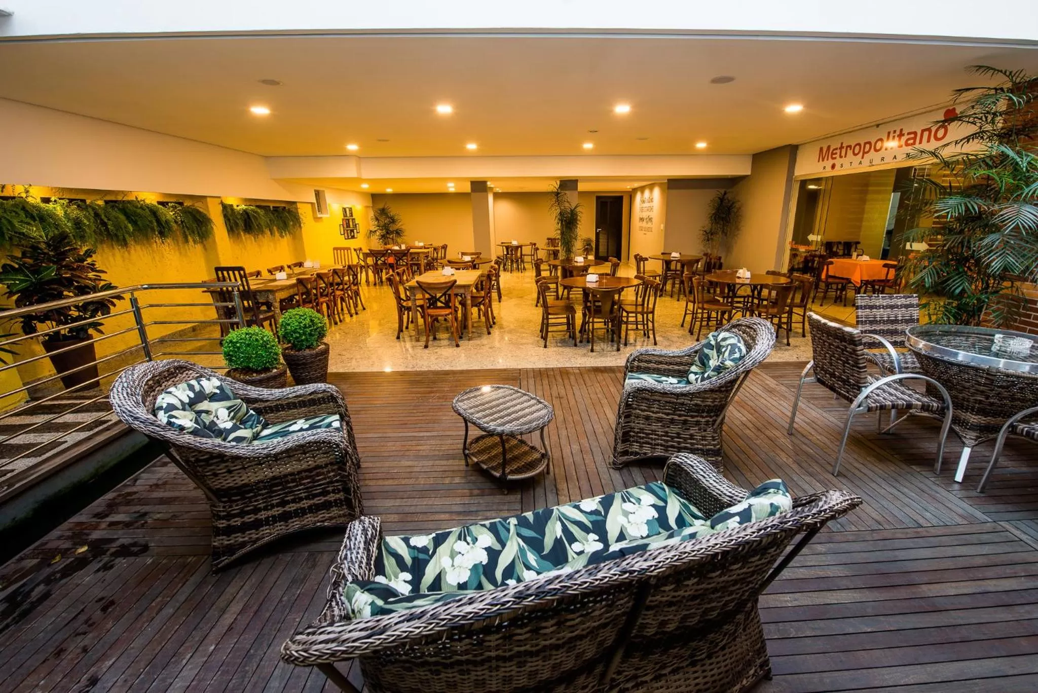 Restaurant/places to eat in Hotel Metropolitano