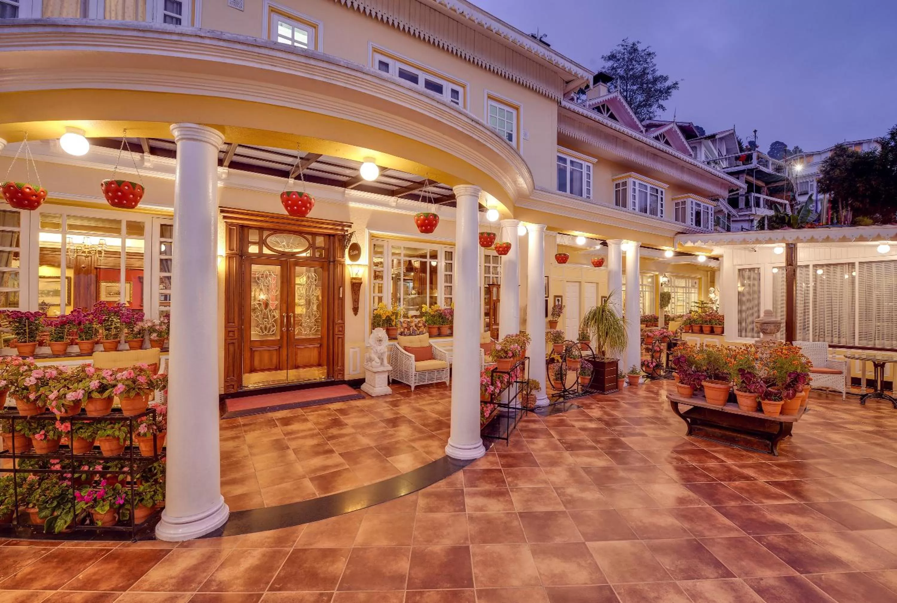 Decorative detail in Mayfair Darjeeling