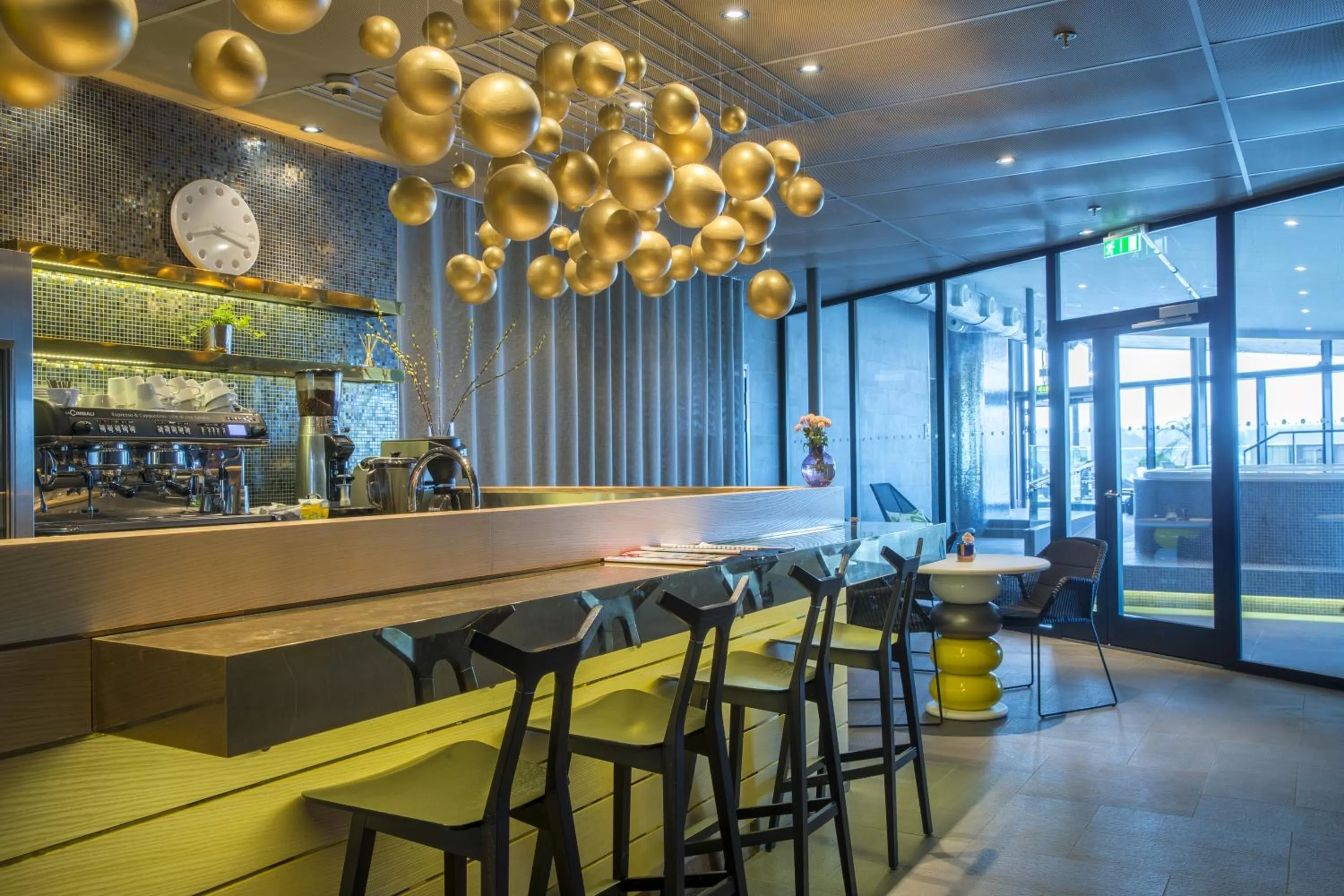 Lounge or bar in Radisson Blu Riverside Hotel