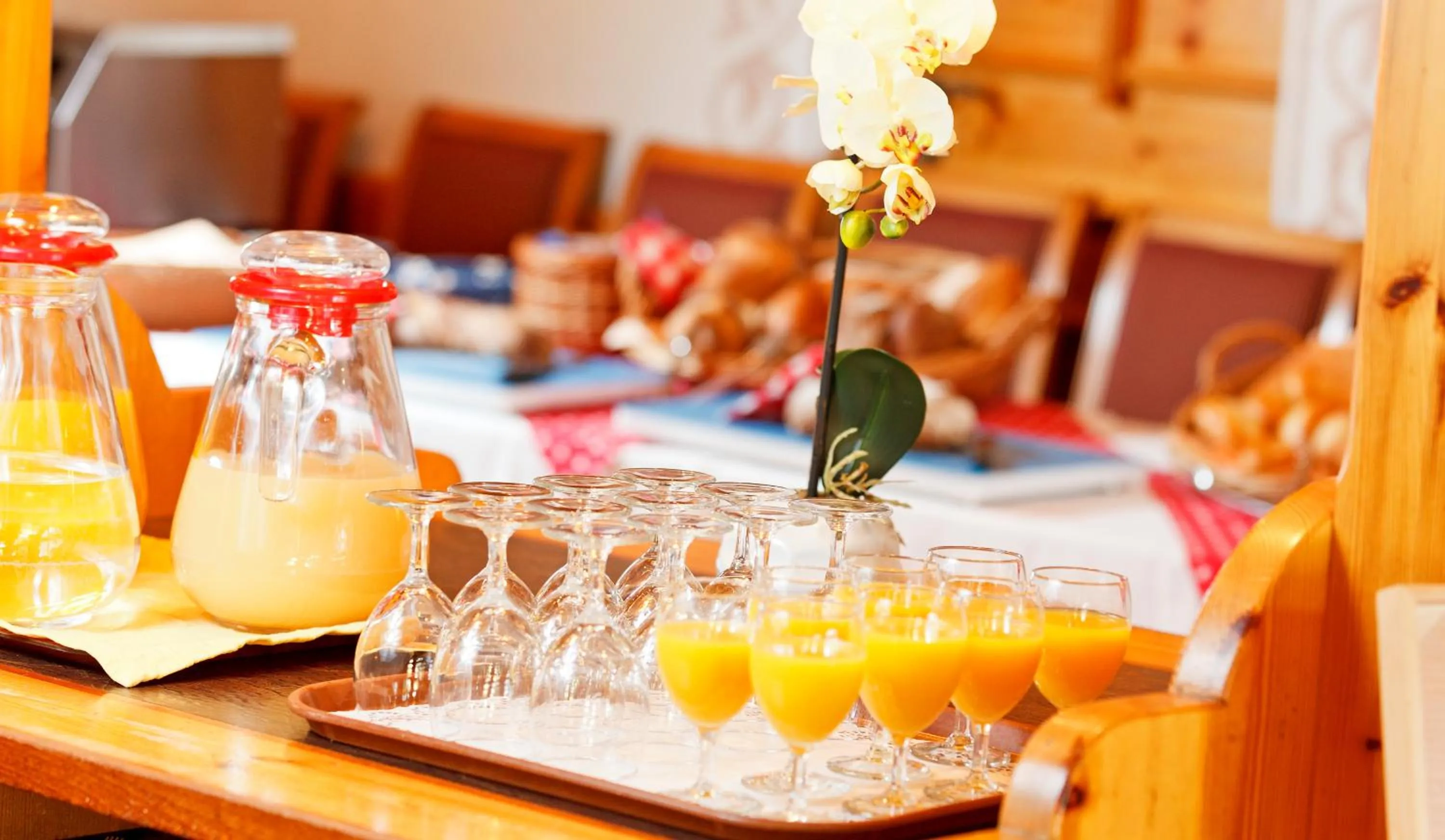 Drinks in Derby Swiss Quality Hotel