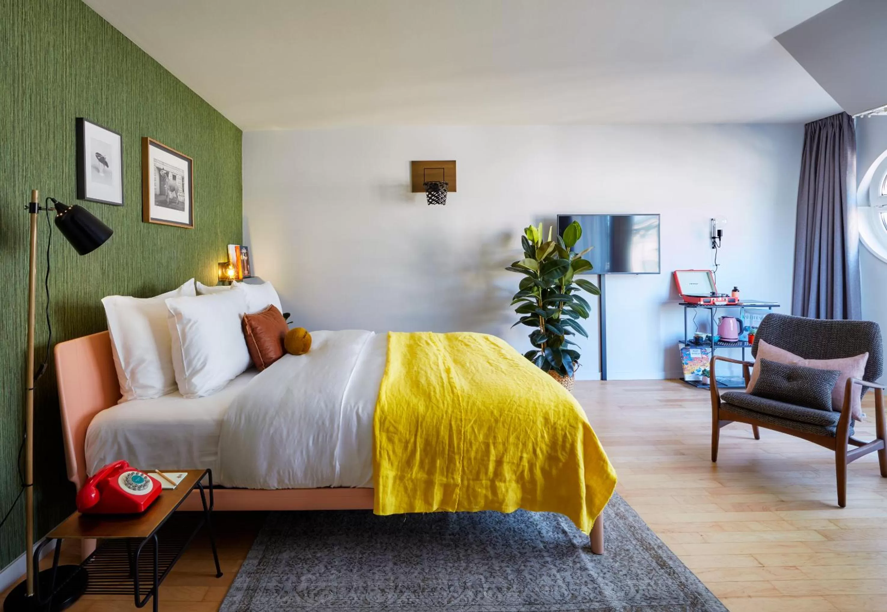 Photo of the whole room, Bed in Max Brown Hotel 7th District, part of Sircle Collection