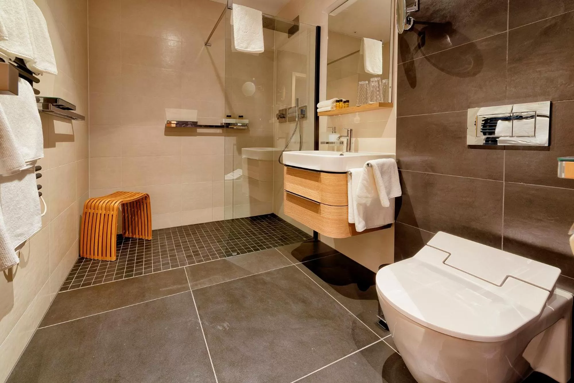 Bathroom in Donautica Hotel & Restaurant