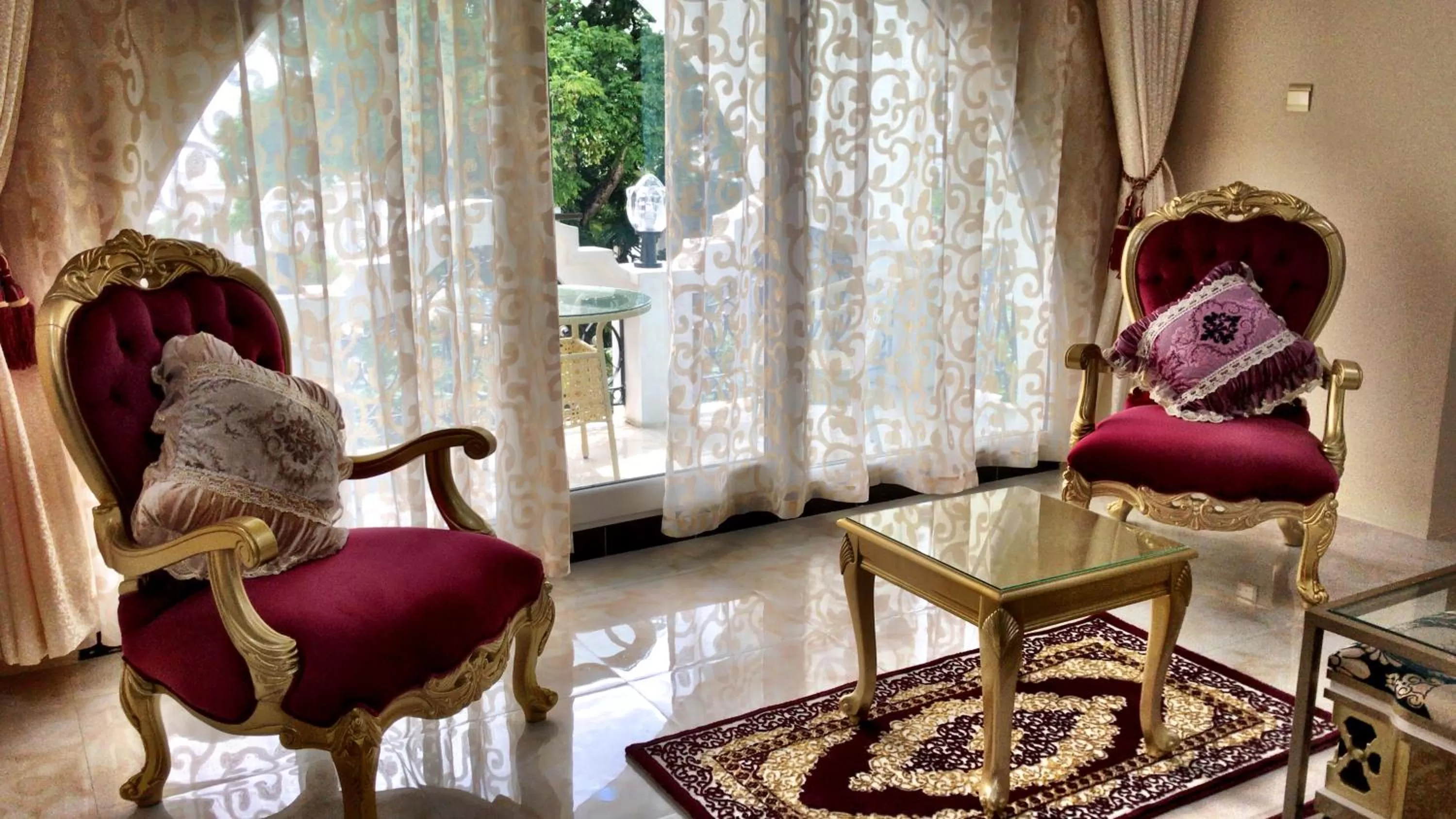 Living room in Madinat Al Bahr Business & Spa Hotel