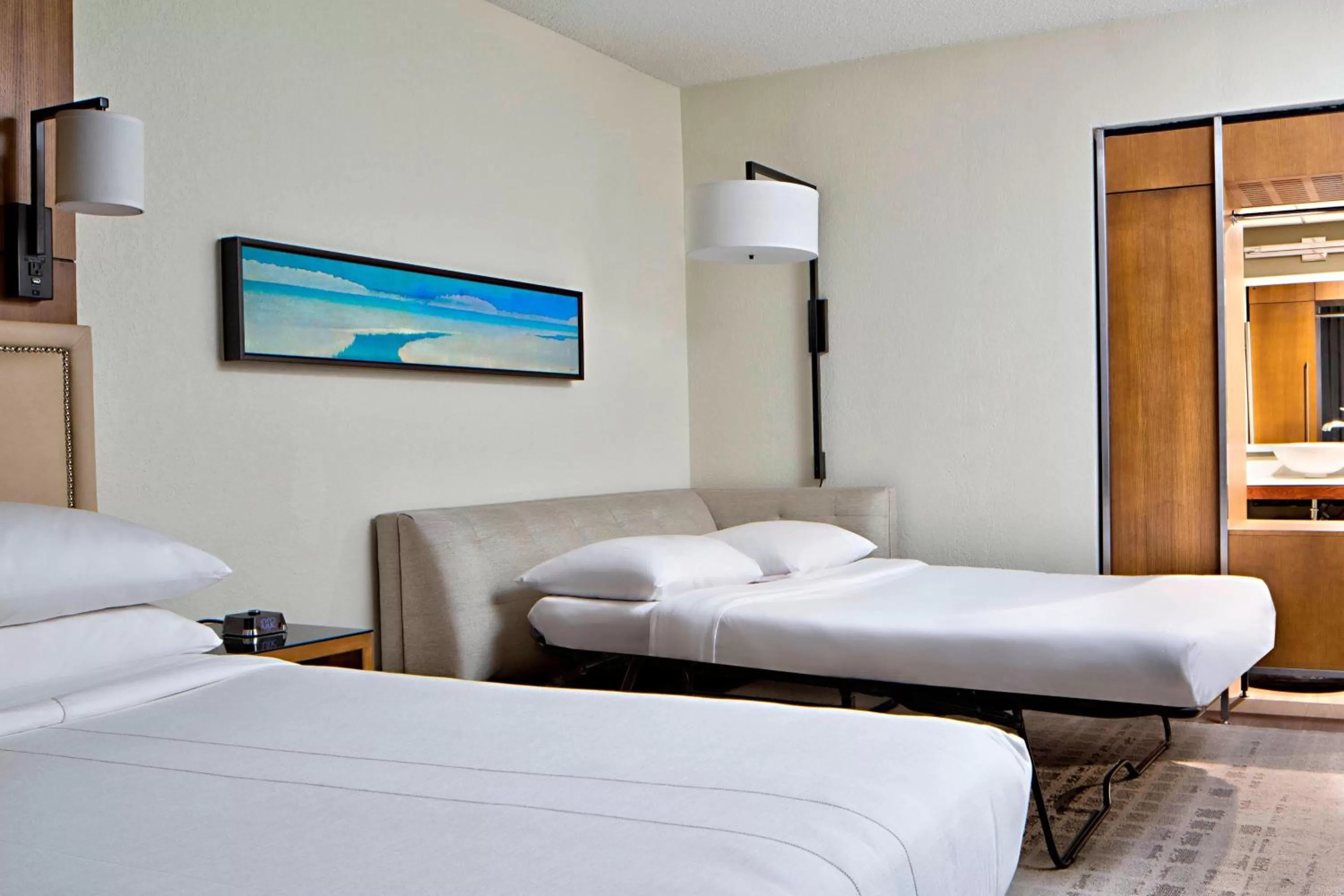 Photo of the whole room, Bed in San Antonio Marriott Northwest Medical Center