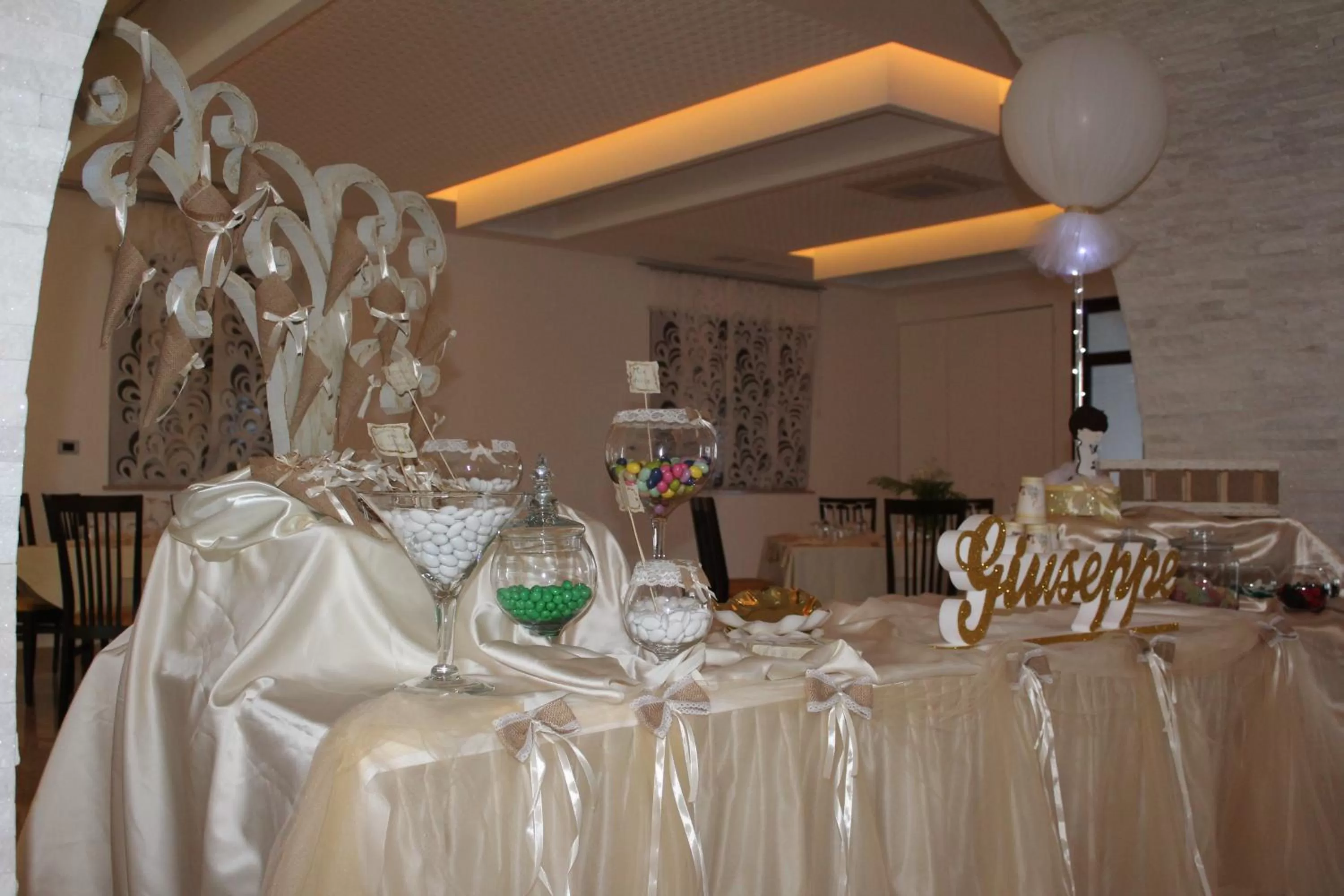 Restaurant/places to eat in Hotel Miramare