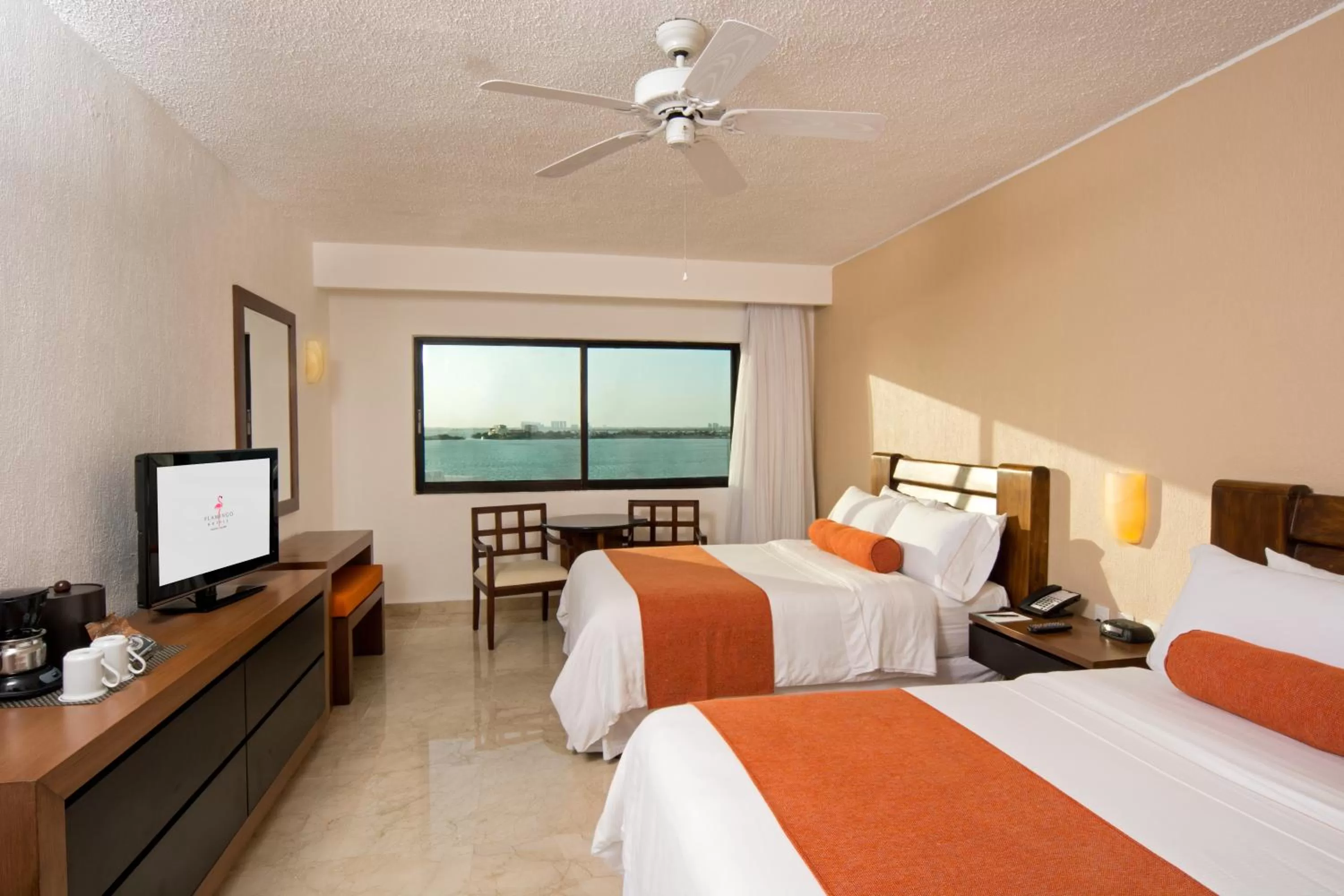Business facilities, Bed in Flamingo Cancun All Inclusive