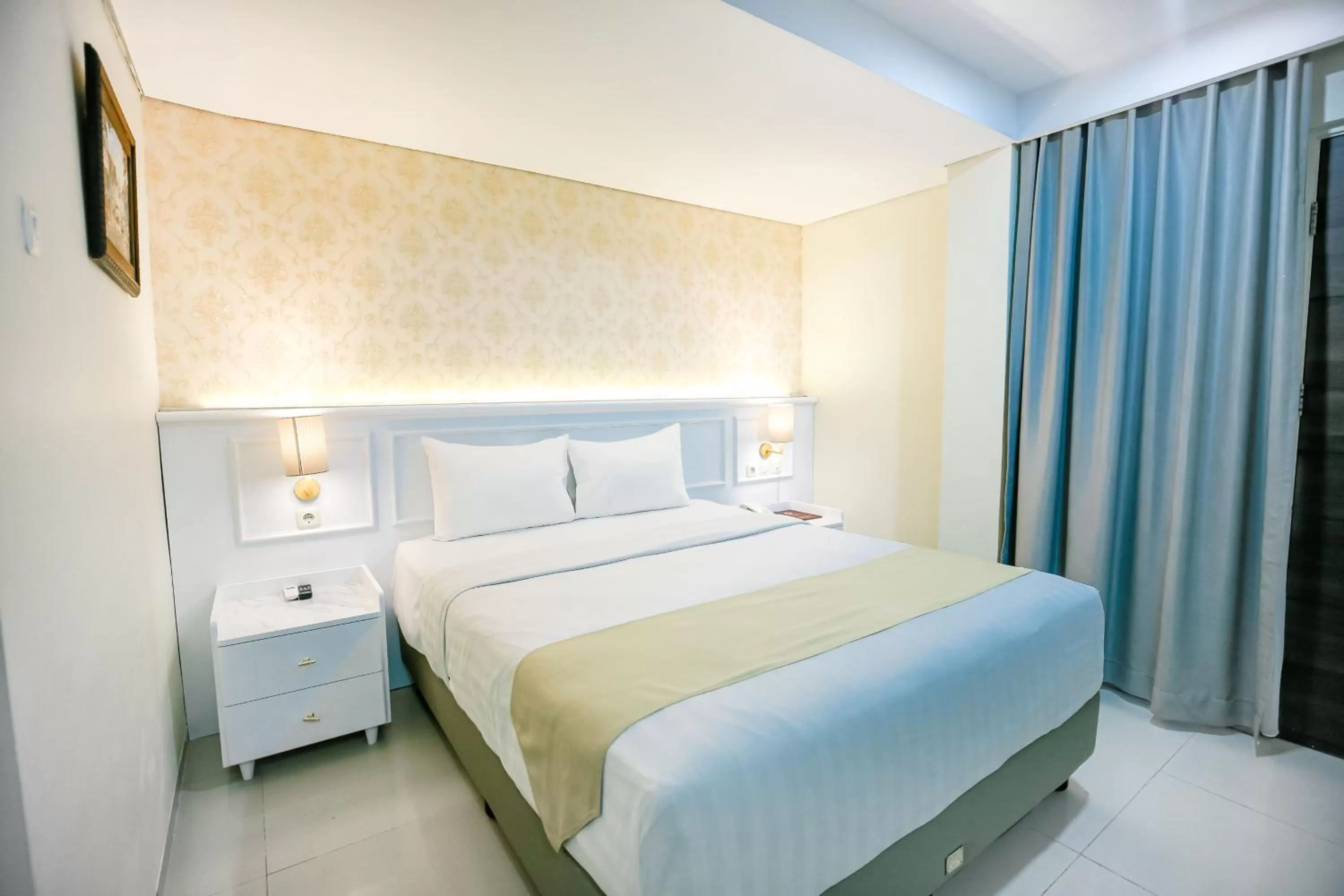 Bed in The Cube Hotel Malioboro, Azana Hotels Collection
