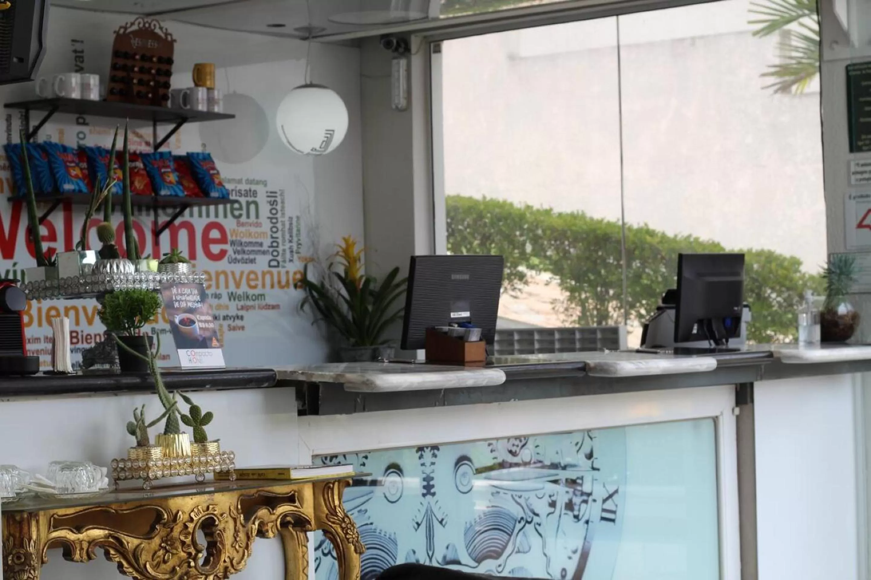 Lobby or reception in Compacto Hotel