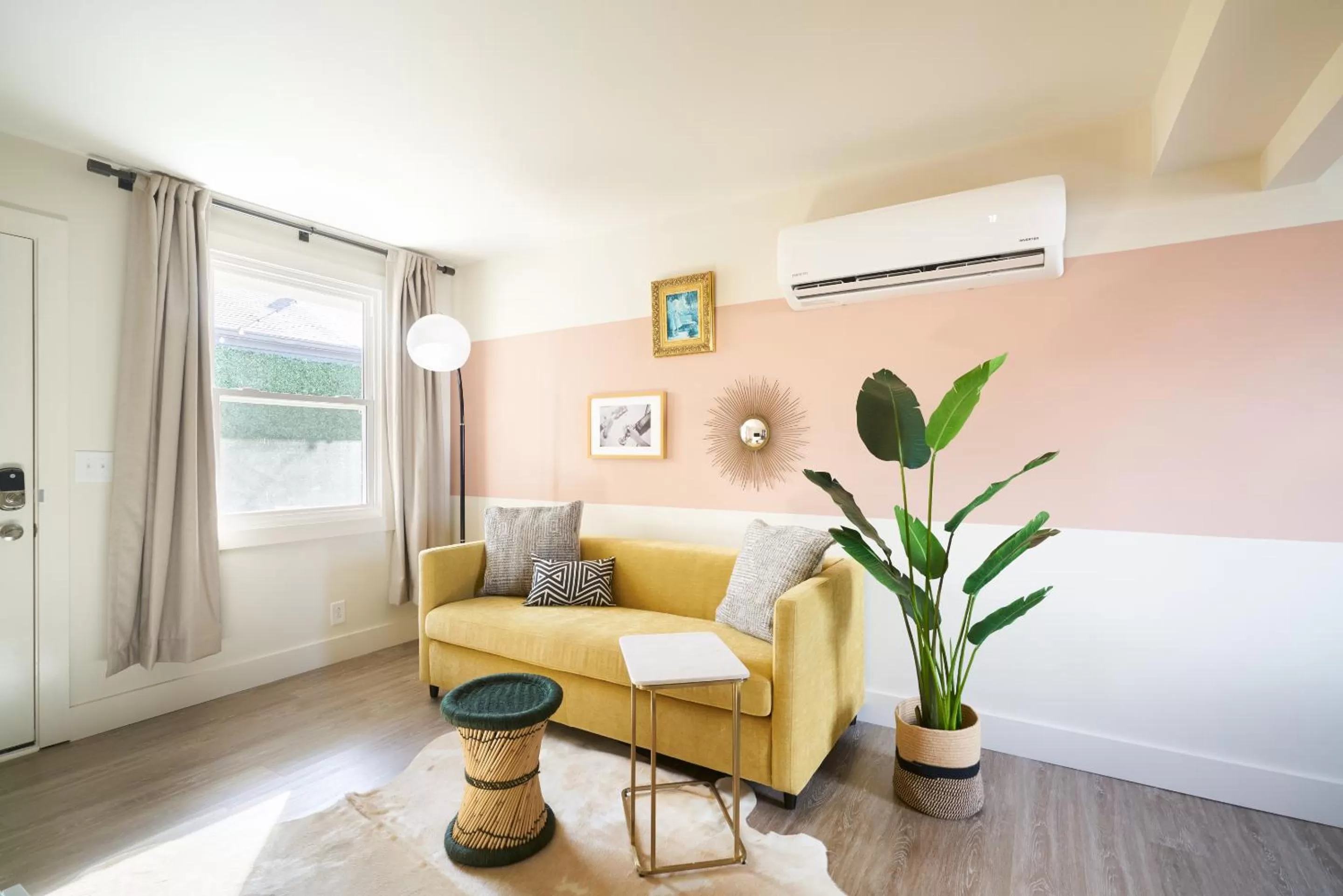 Superior One-Bedroom Apartment in Sonder The Stat