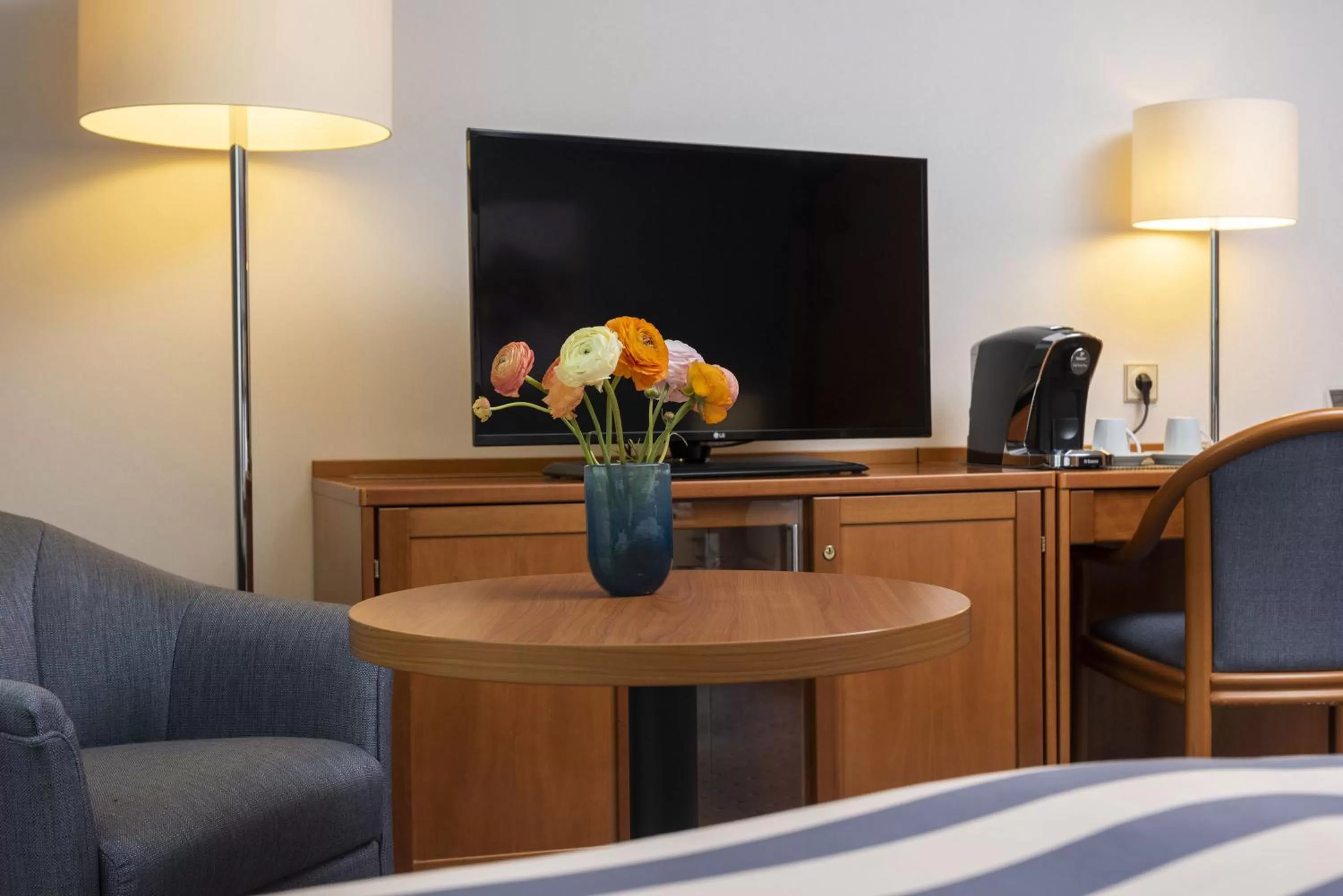 TV and multimedia in Maritim Hotel Ulm