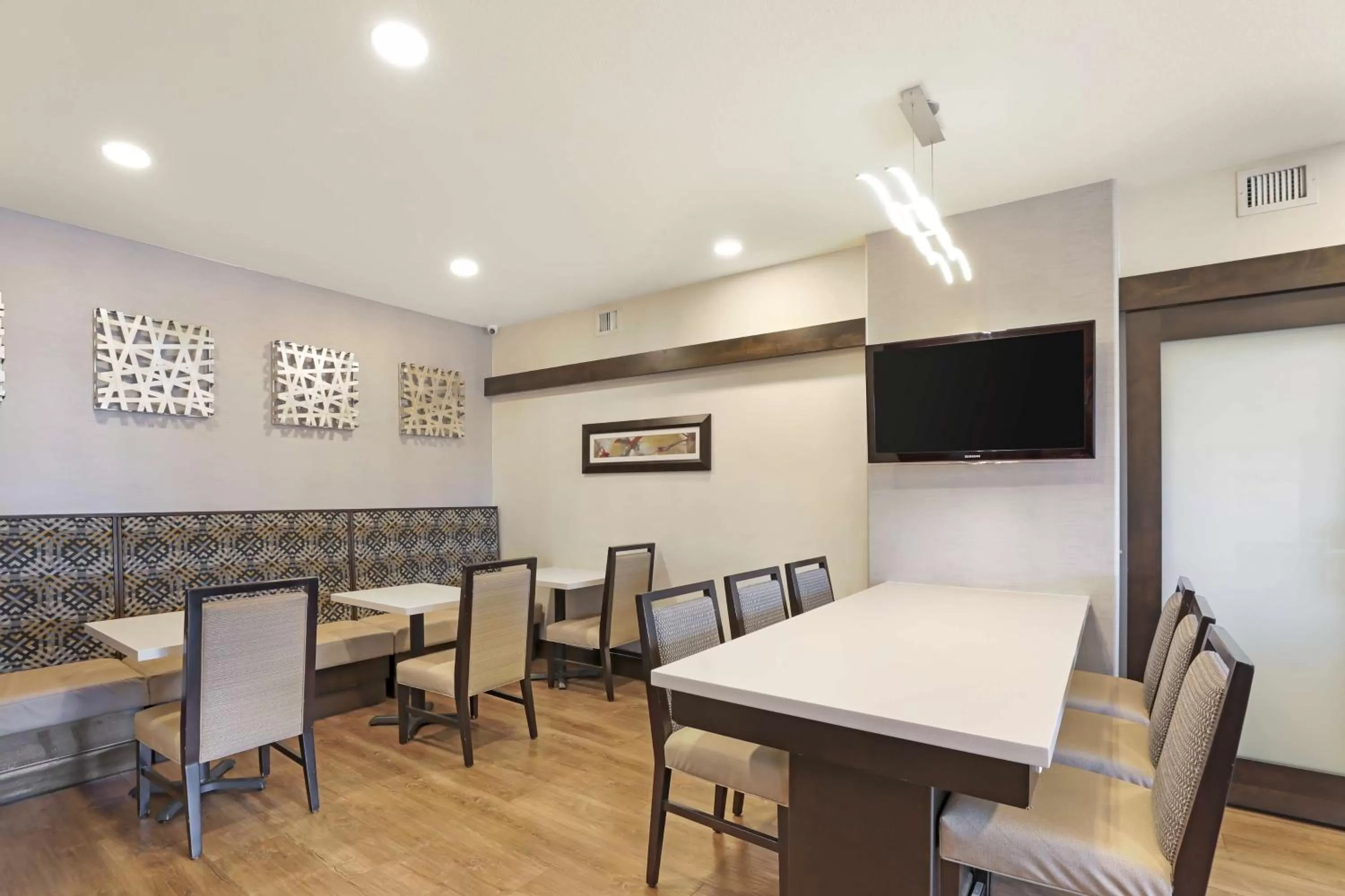 Breakfast in Best Western Plus Castle Rock