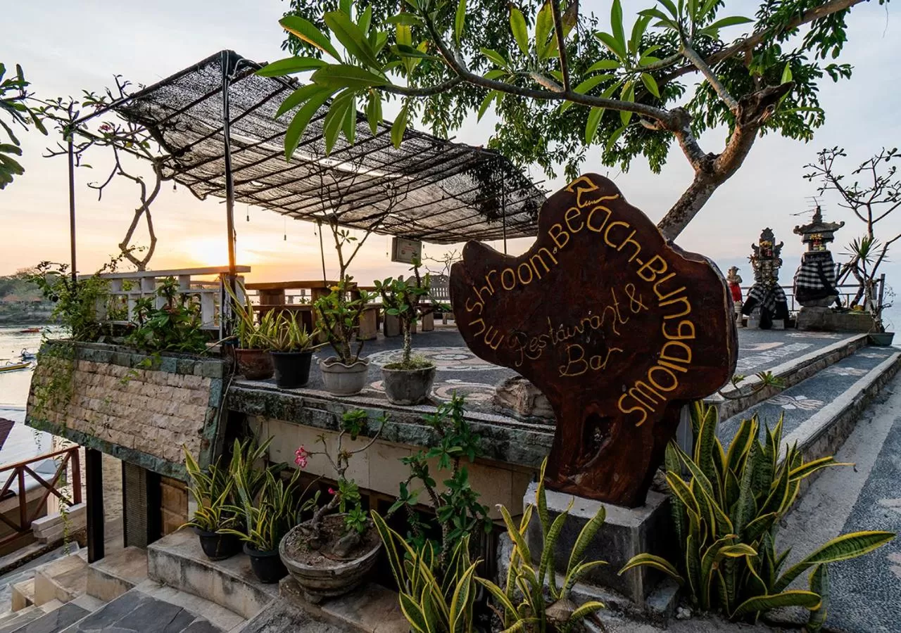 Mushroom Beach Bungalows