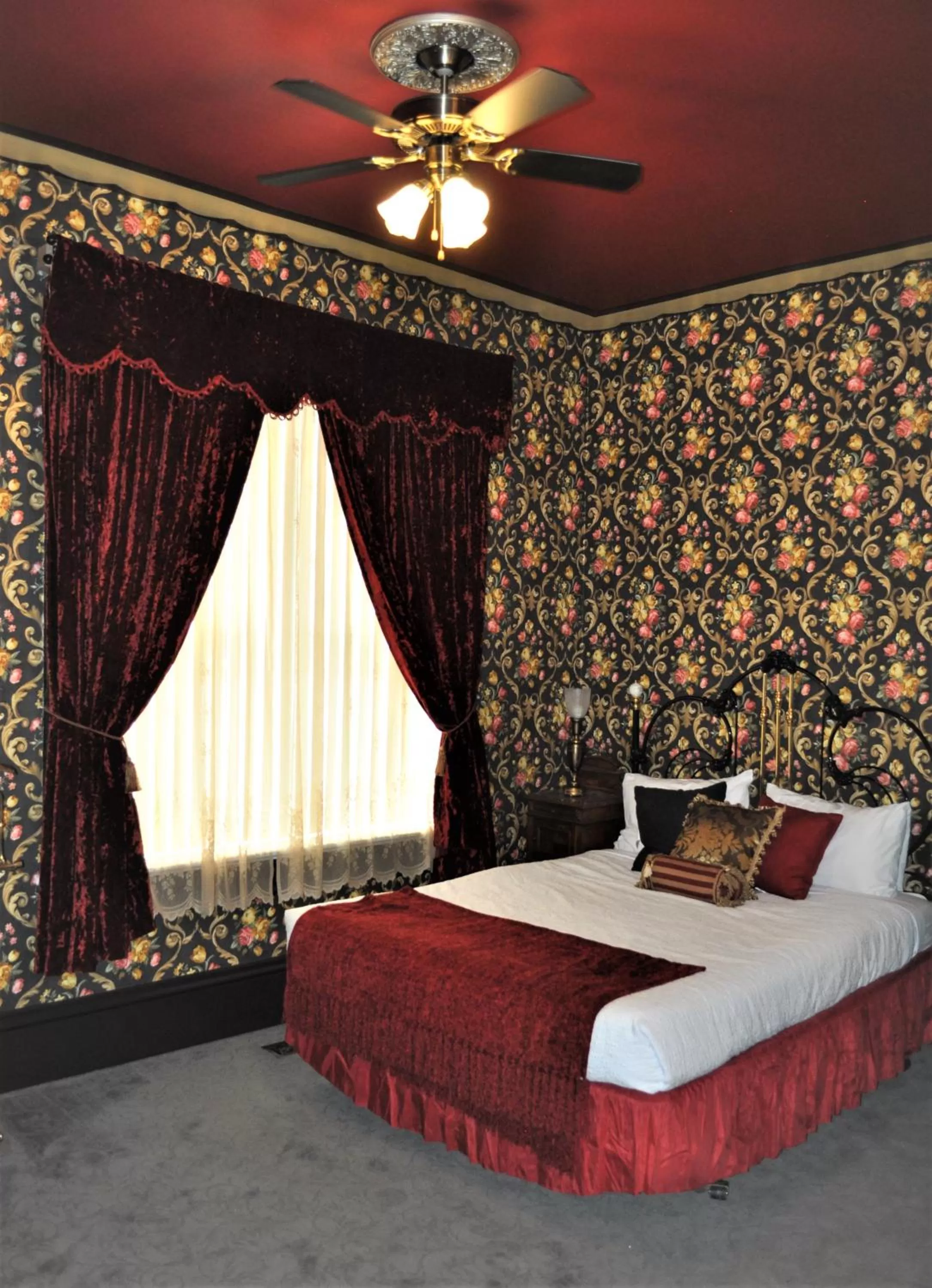 Bedroom, Bed in Heber Senator Bed and Breakfast