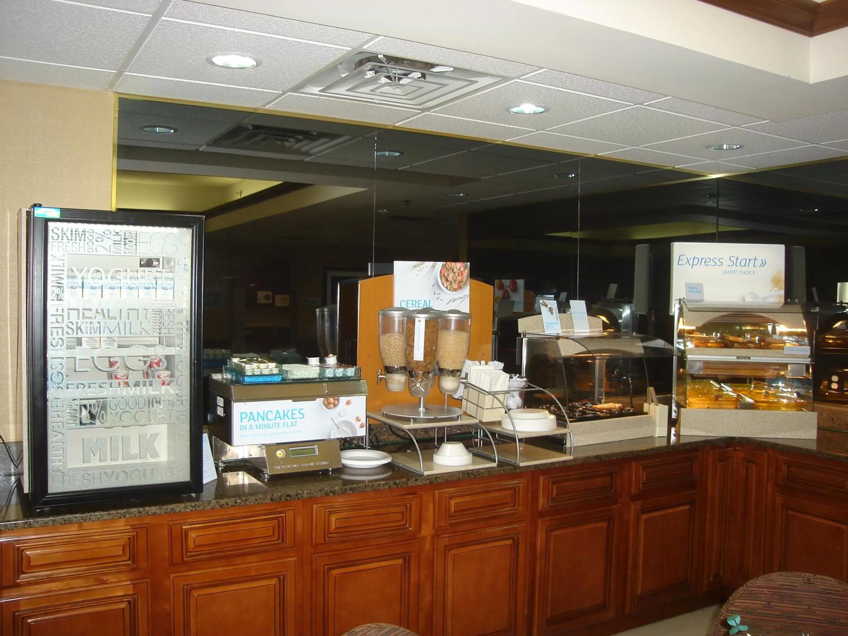 Breakfast in Holiday Inn Express Louisville Northeast by IHG