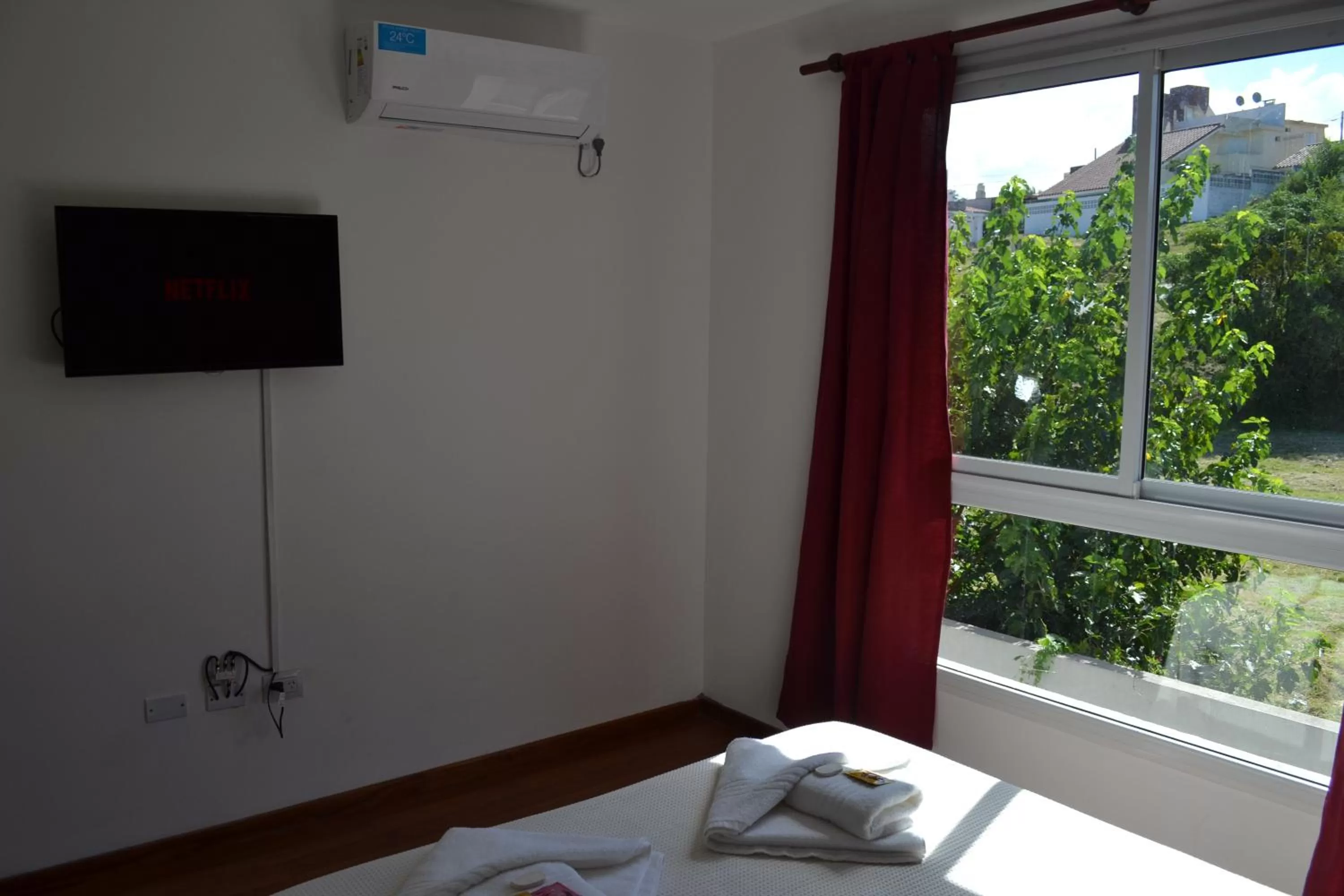 TV/Entertainment Center in Apart Porto del Sol by CPH