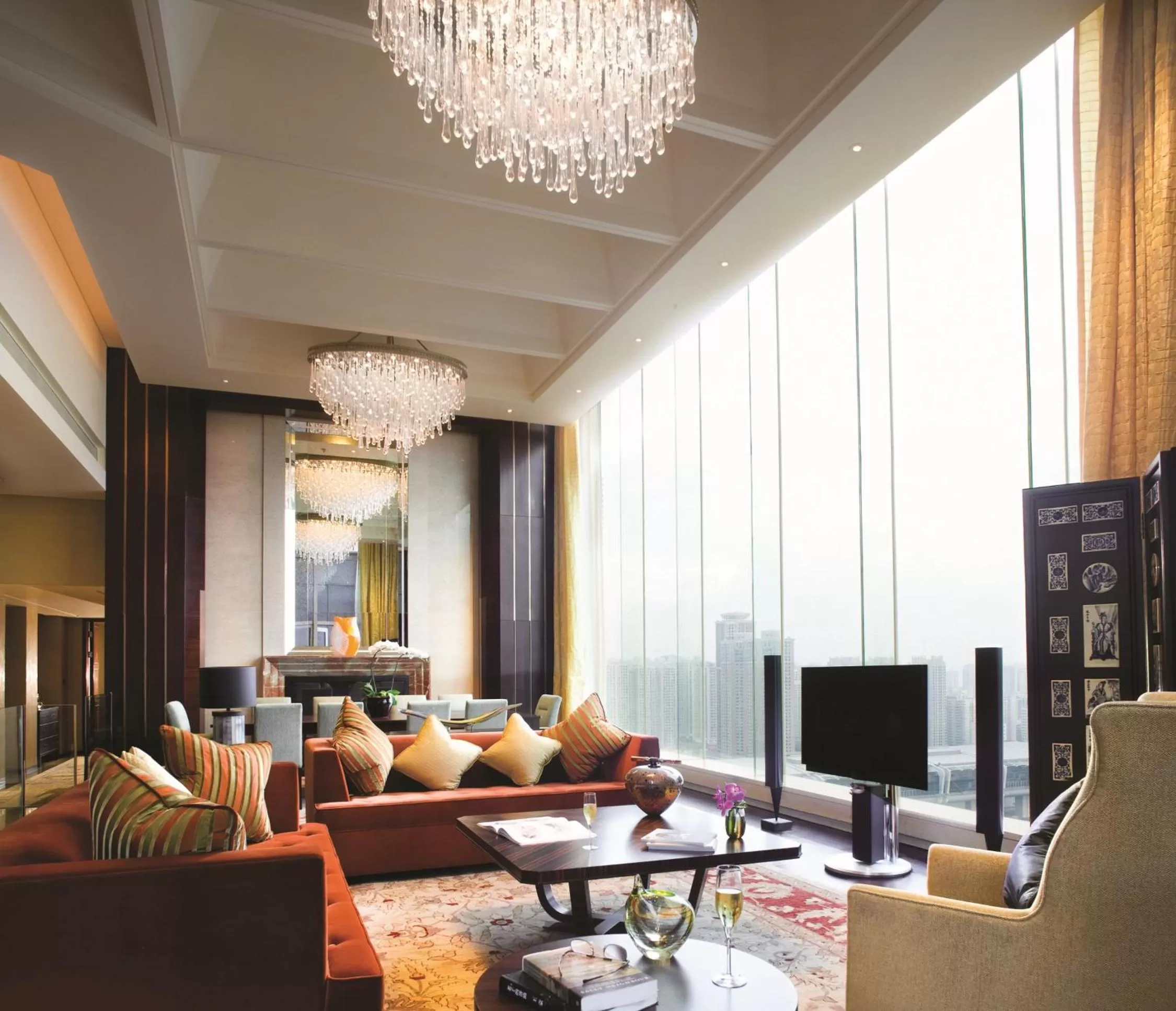 TV and multimedia in The Ritz-Carlton, Shenzhen