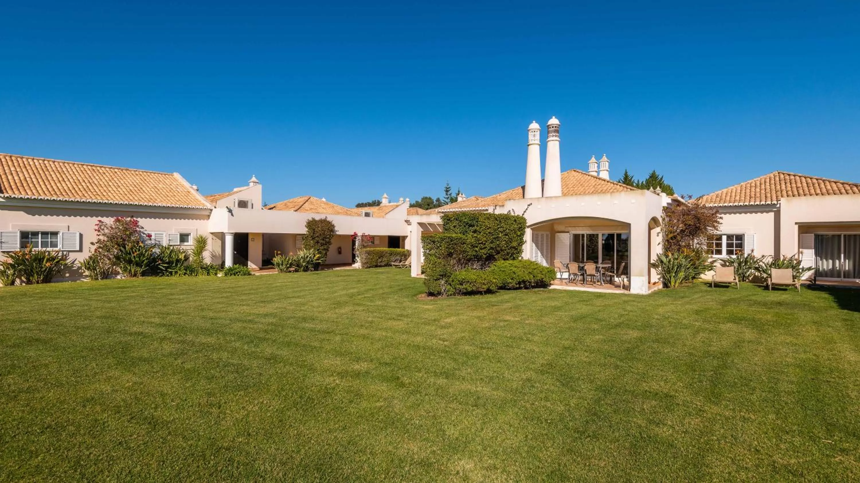 Garden in Vale d'Oliveiras Quinta Resort & Spa