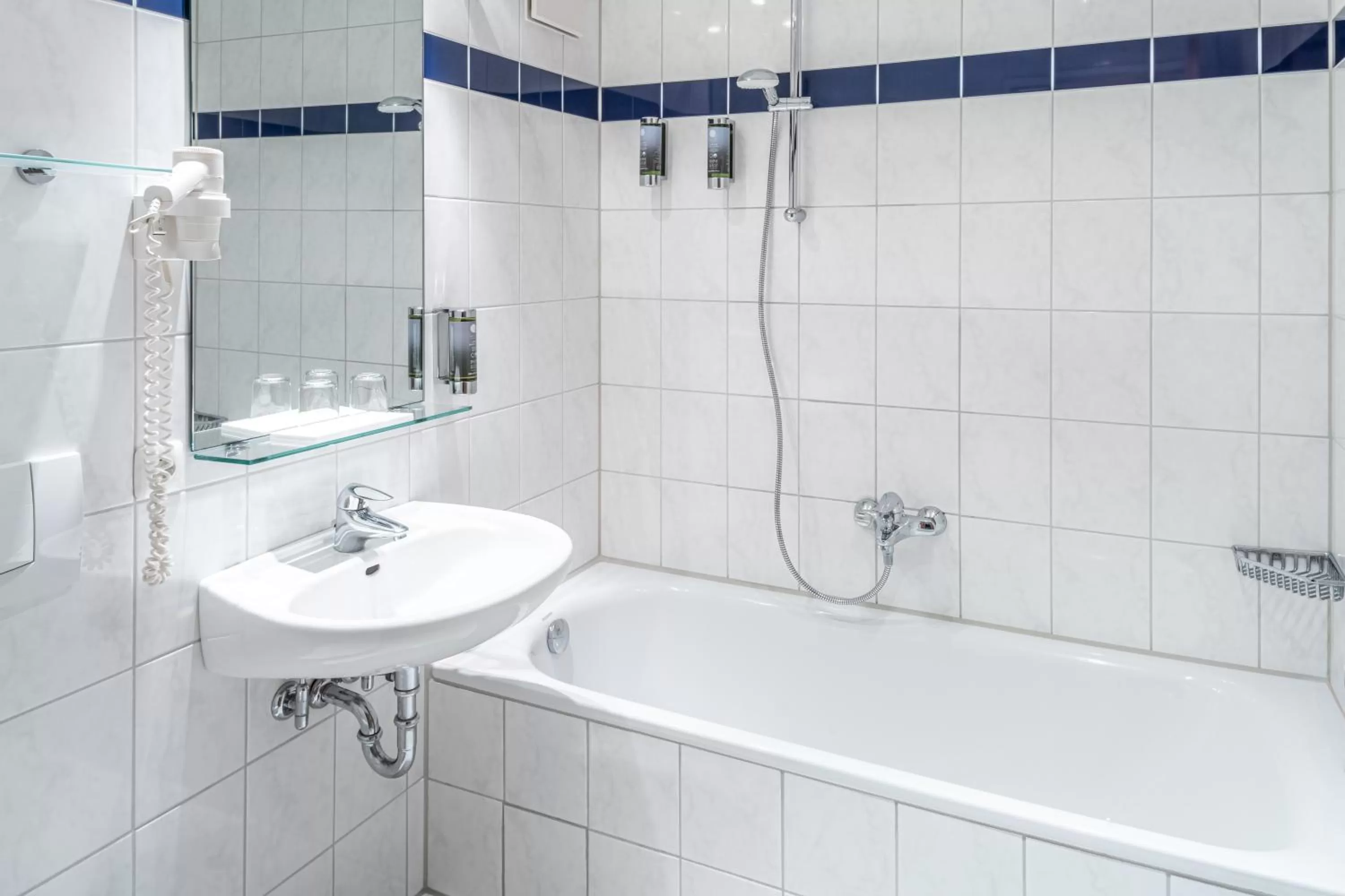 Apartment with Harbor View in Hotel Stadthafen Stade