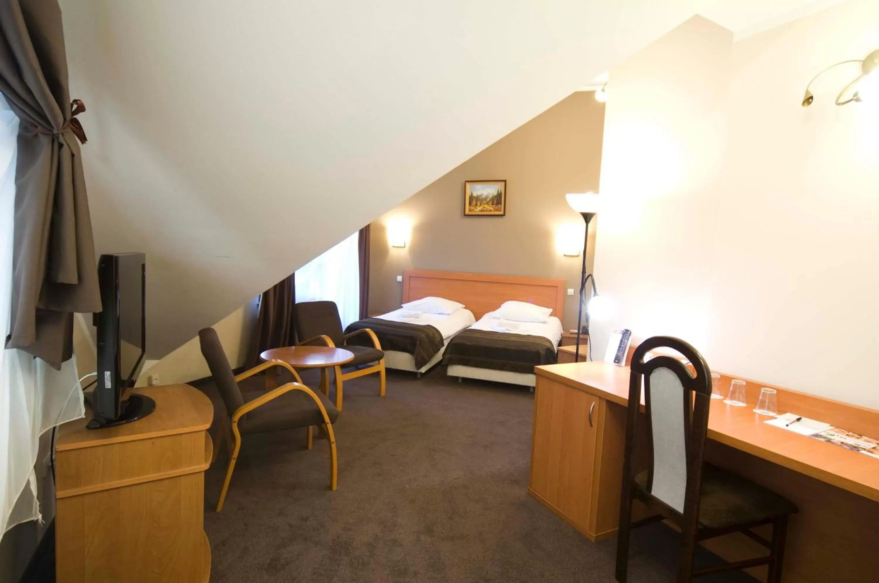 Standard 3* Triple Room in Hotel Zimnik Luksus Natury Spa & Wellness Standard 3* Triple Room in Hotel Zimnik Luksus Natury Spa & Wellness