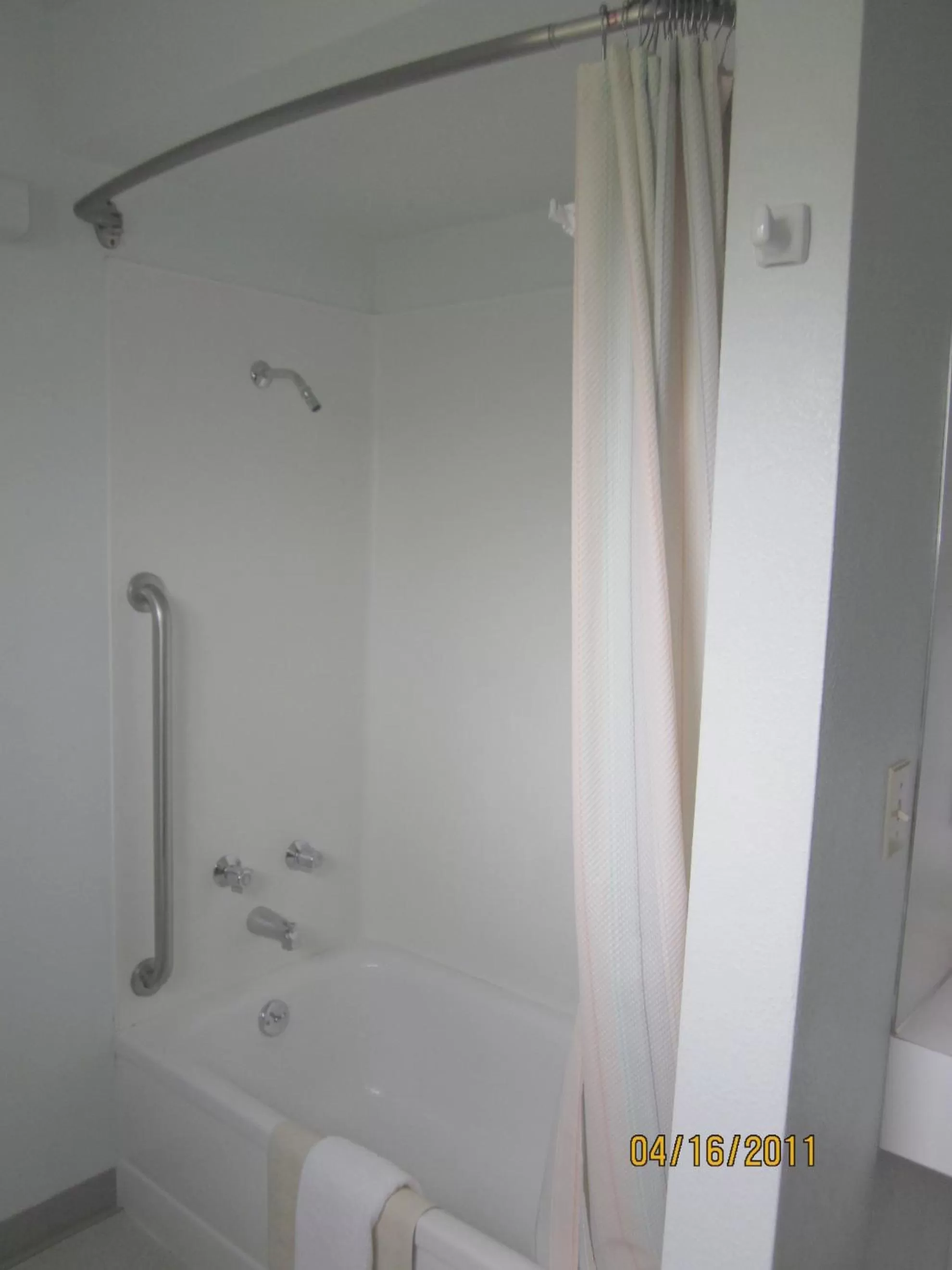 Shower in Azalea Lodge