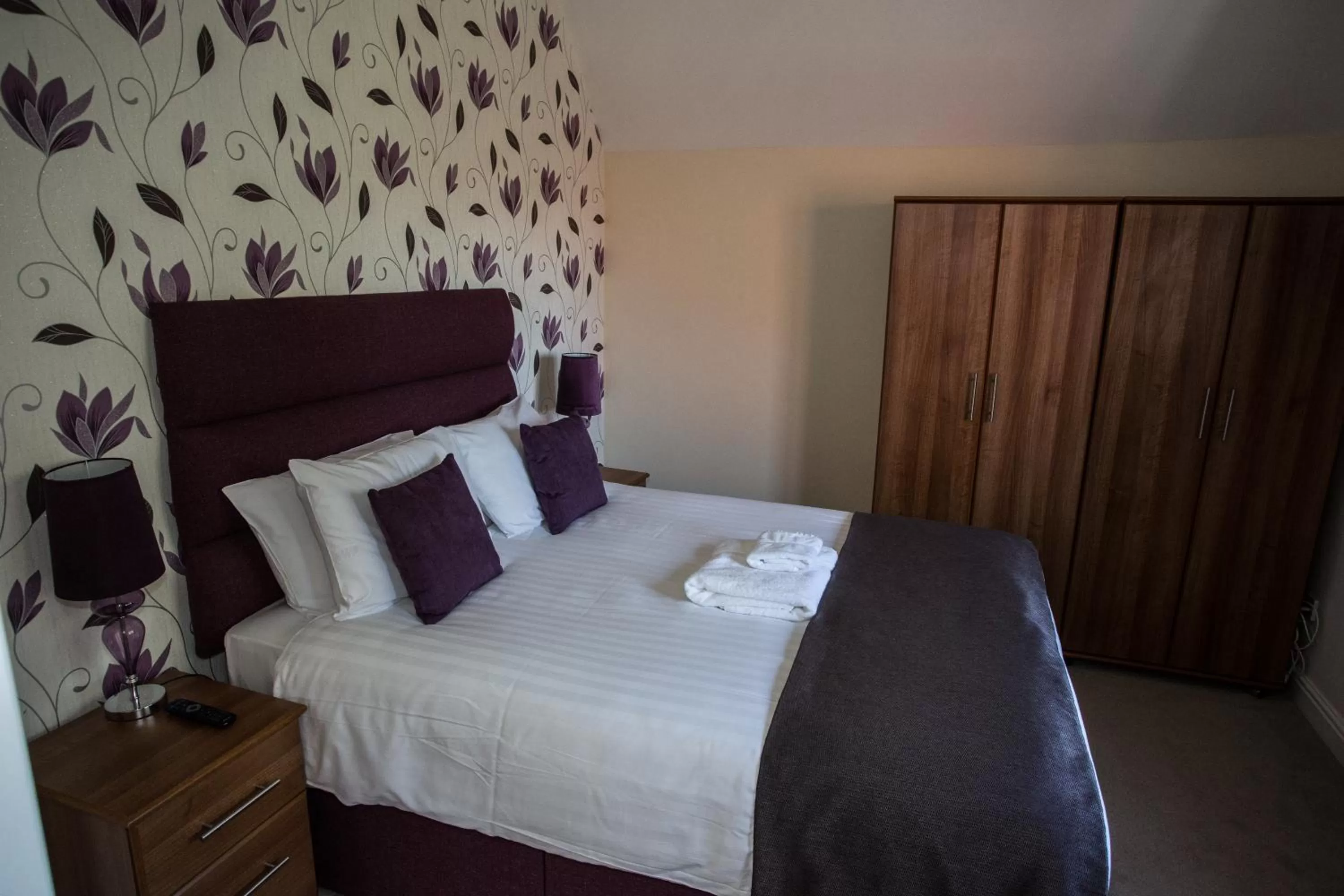 Two-Bedroom House in Mere Court Hotel