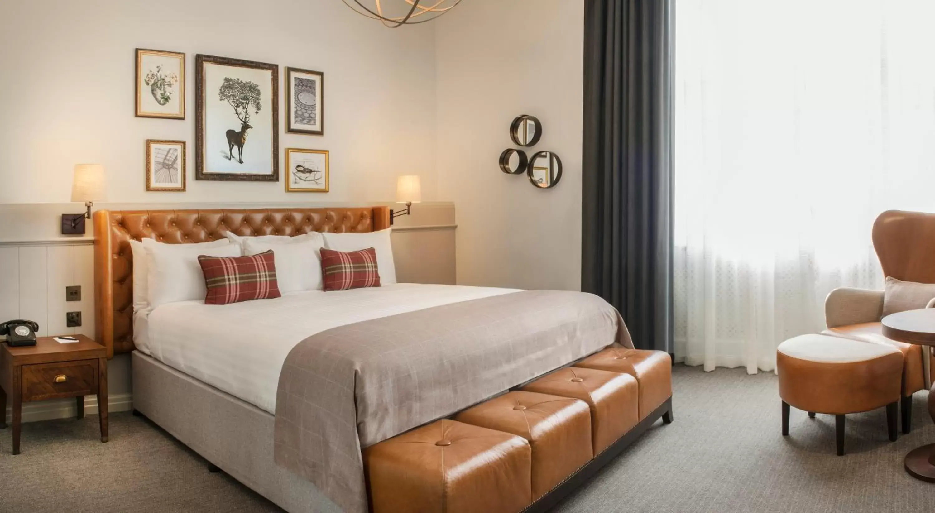 Deluxe Double Room in De Vere Tortworth Court Deluxe Double Room in De Vere Tortworth Court