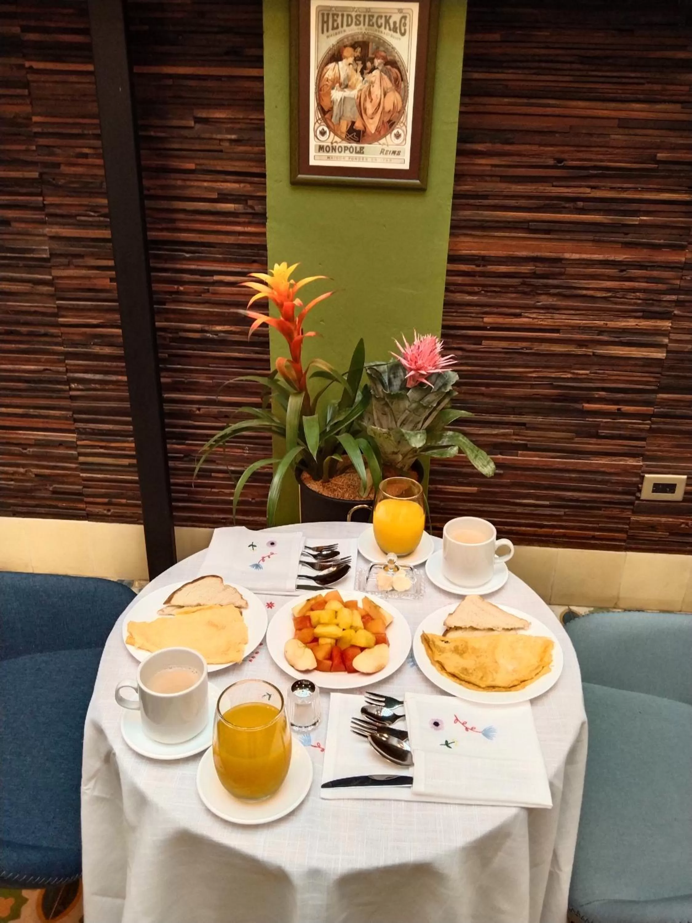 Breakfast in Hotel Boutique Quinta Camacho