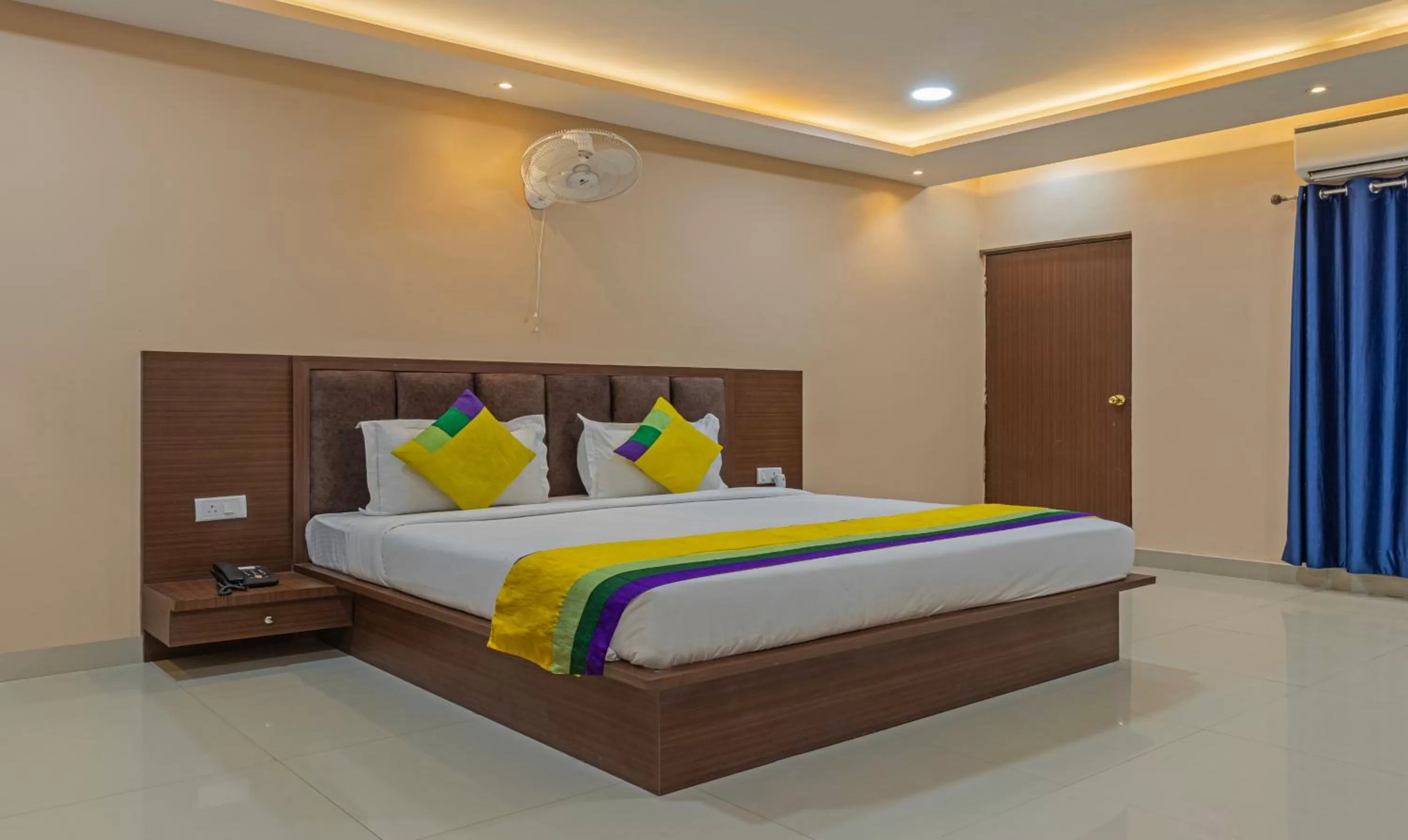 Bed in Itsy Hotels Kashi Grand, BHU