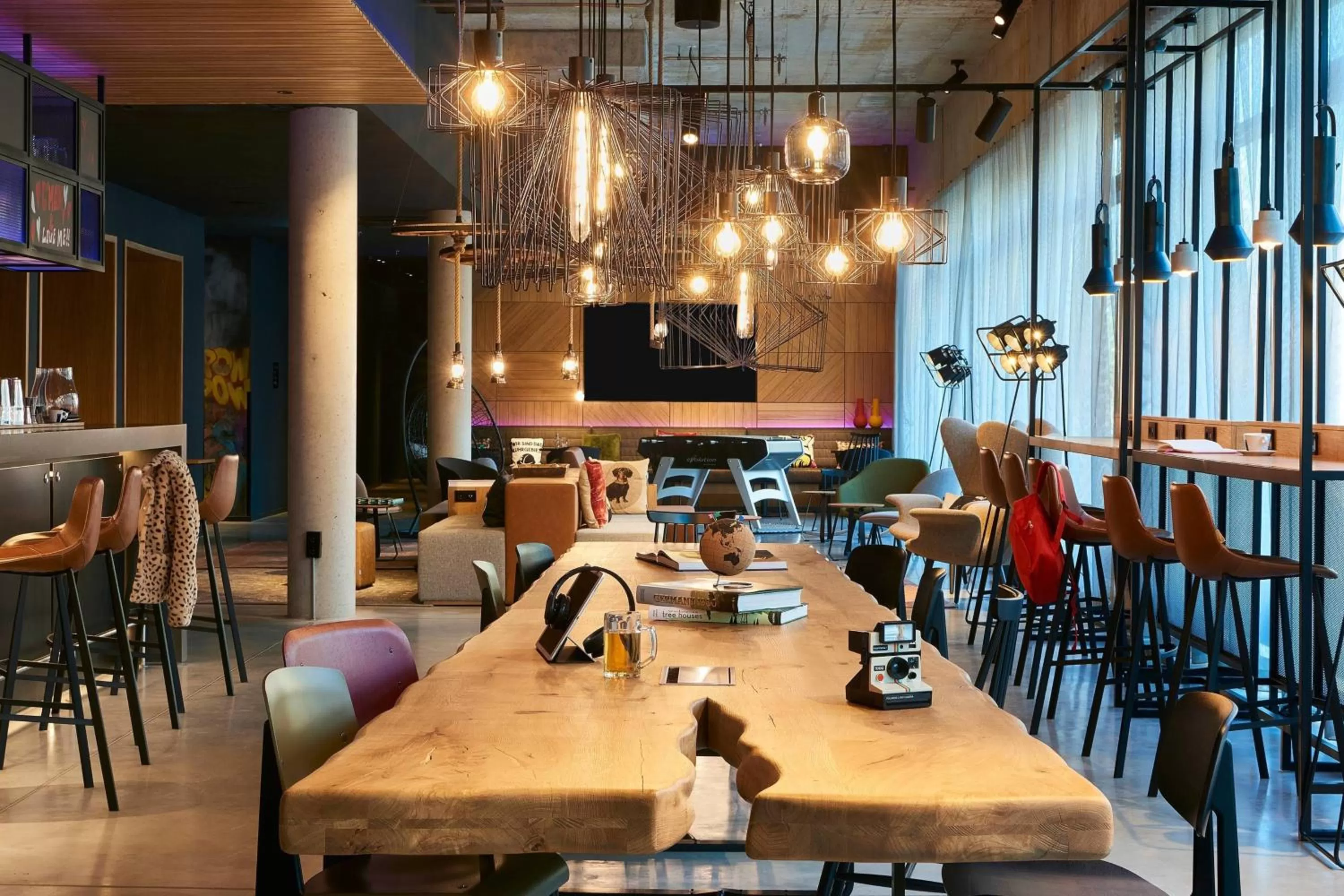 Restaurant/places to eat in Moxy Essen City