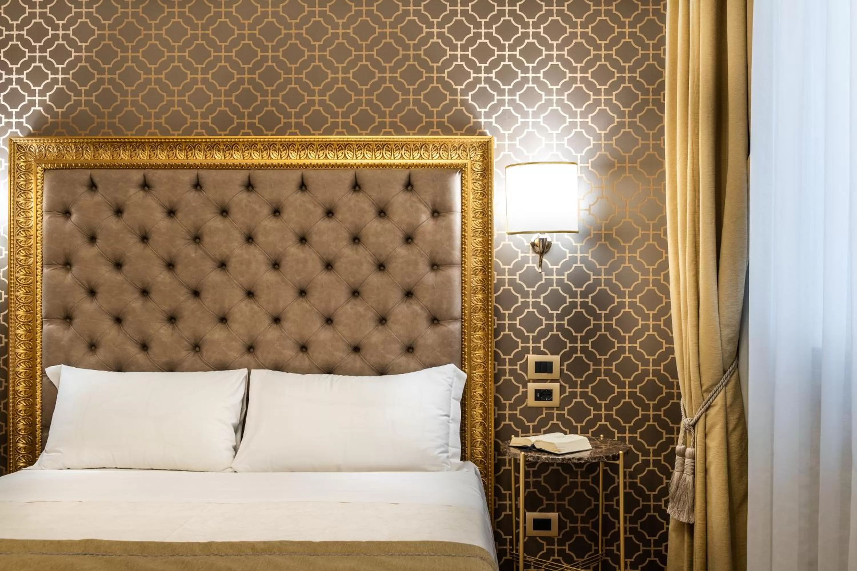 Photo of the whole room, Bed in Palazzo San Lorenzo