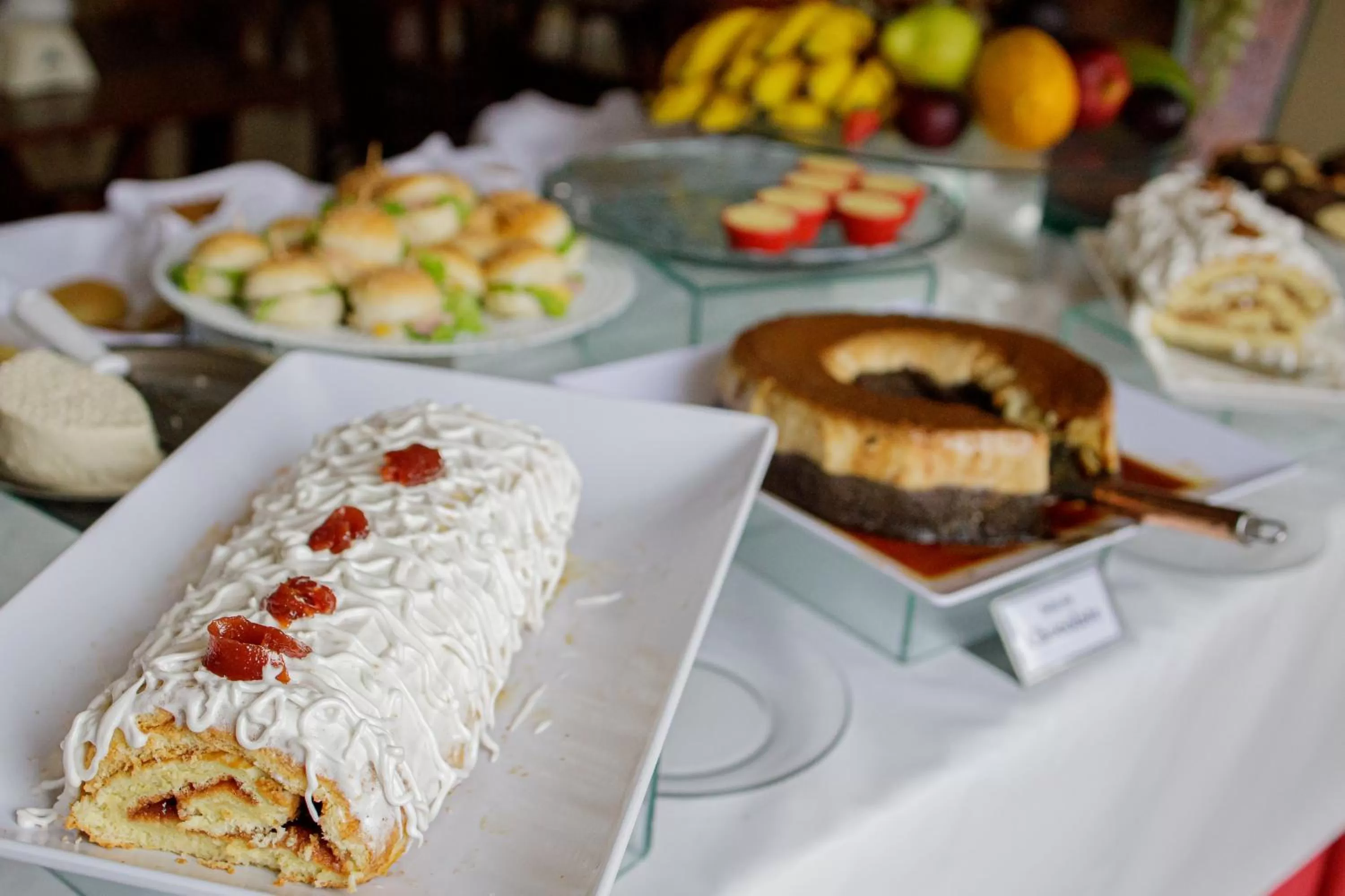 Breakfast in Hotel Albinos