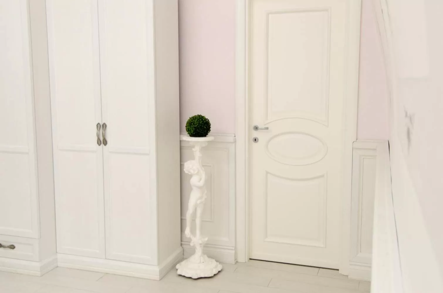 Decorative detail in Domus Rosa