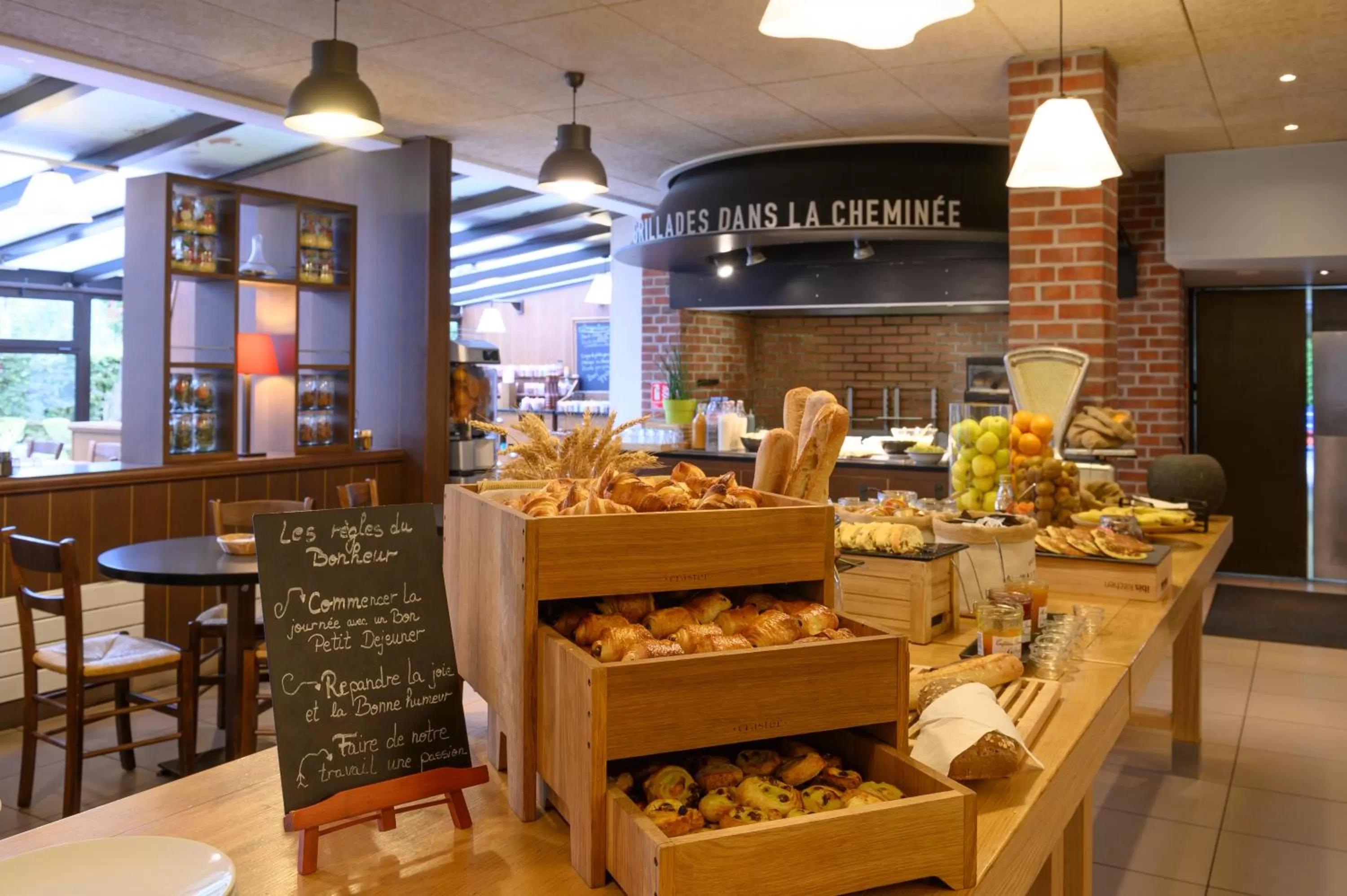 Restaurant/places to eat in ibis Styles Parc des Expositions de Villepinte