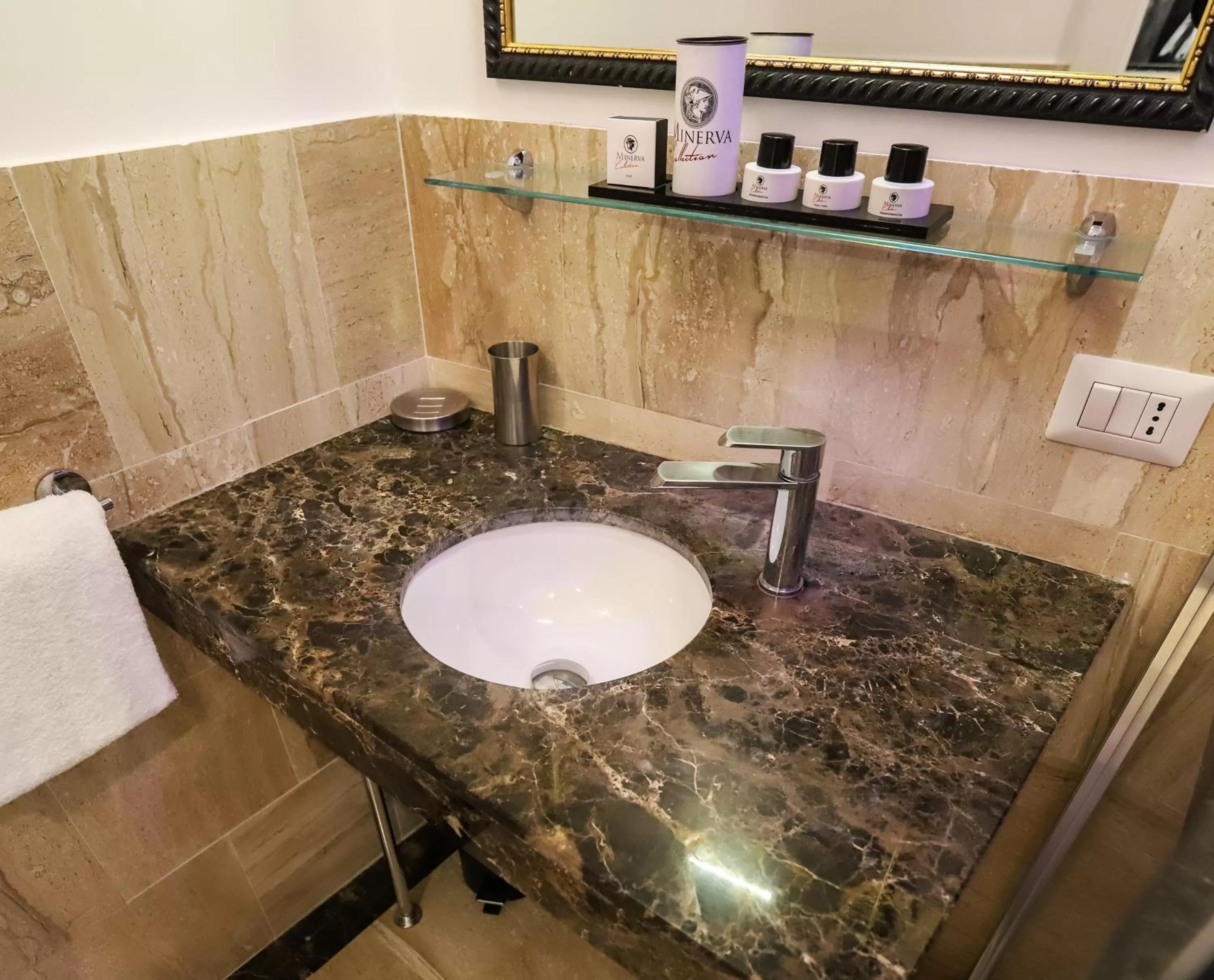 Bathroom in Minerva Relais